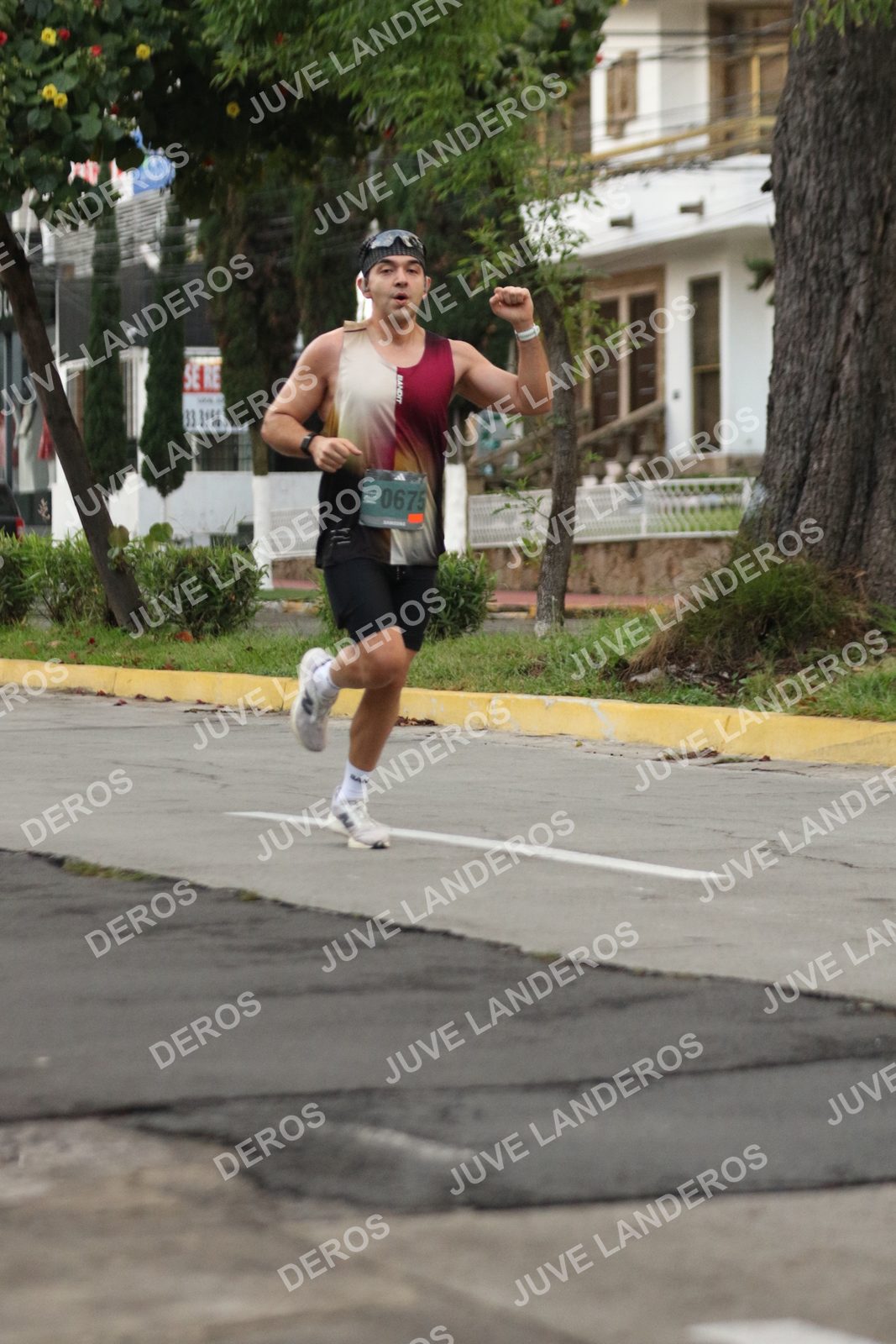 Foto de ADIDAS SPLITS GUADALAJARA 15K / 30K en Av. San Ignacio esquina Av. Ignacio L. Vallarta, Zapopan a las 06:51 · dorsal 675, 33, 3156