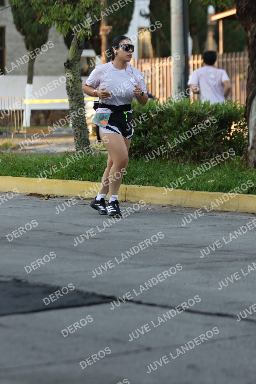 Foto de ADIDAS SPLITS GUADALAJARA 15K / 30K en Av. San Ignacio esquina Av. Ignacio L. Vallarta, Zapopan a las 07:20 · dorsal 30