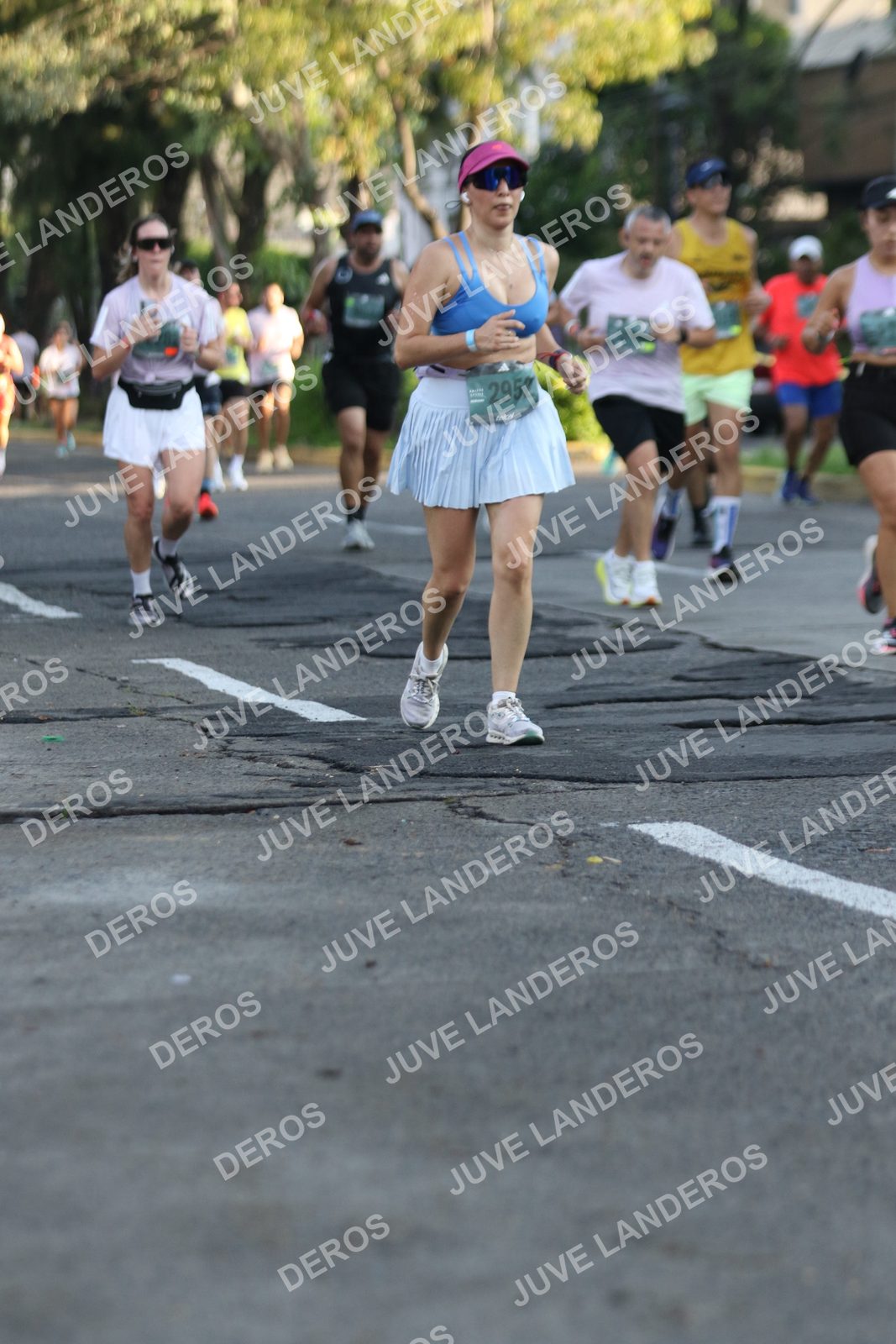 Foto de ADIDAS SPLITS GUADALAJARA 15K / 30K en Av. San Ignacio esquina Av. Ignacio L. Vallarta, Zapopan a las 07:33 · dorsal 2952