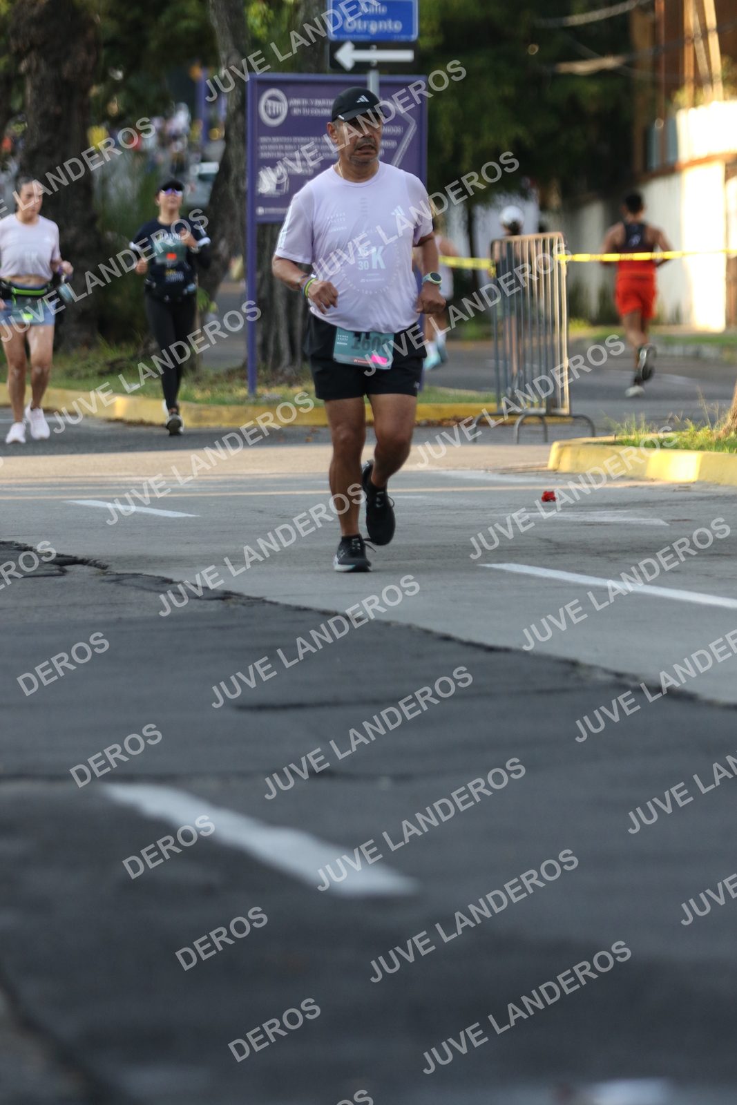 Foto de ADIDAS SPLITS GUADALAJARA 15K / 30K en Av. San Ignacio esquina Av. Ignacio L. Vallarta, Zapopan a las 07:22 · dorsal 15