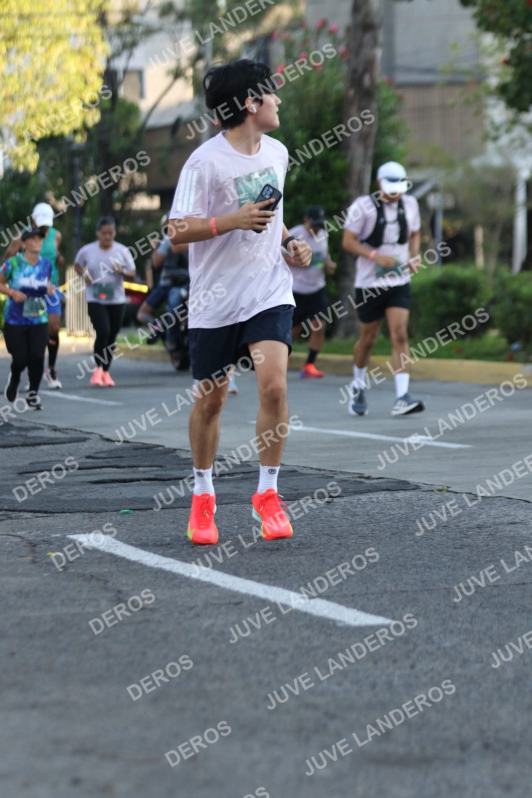 Foto de ADIDAS SPLITS GUADALAJARA 15K / 30K en Av. San Ignacio esquina Av. Ignacio L. Vallarta, Zapopan a las 07:39