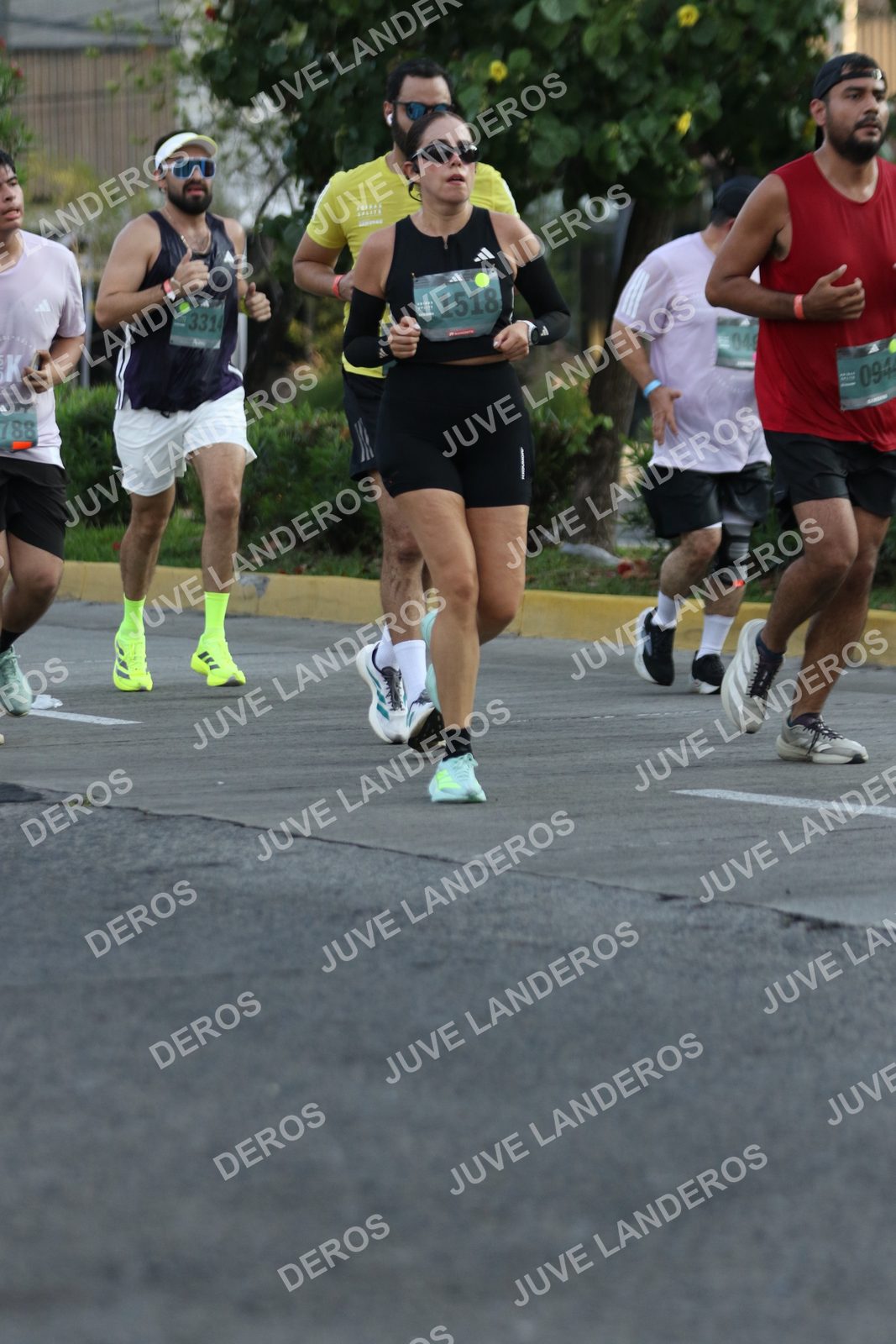 Foto de ADIDAS SPLITS GUADALAJARA 15K / 30K en Av. San Ignacio esquina Av. Ignacio L. Vallarta, Zapopan a las 07:29 · dorsal 94