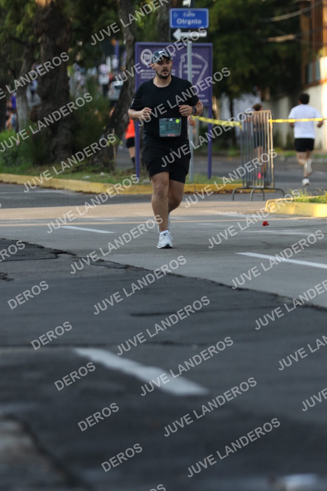 Foto de ADIDAS SPLITS GUADALAJARA 15K / 30K en Av. San Ignacio esquina Av. Ignacio L. Vallarta, Zapopan a las 07:20 · dorsal 1302