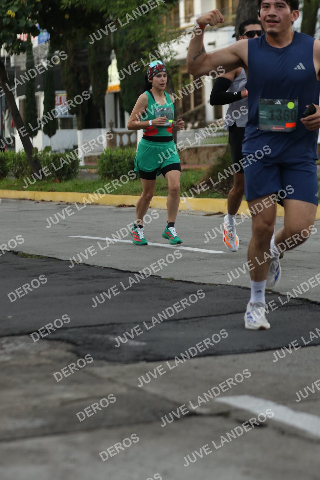 Foto de ADIDAS SPLITS GUADALAJARA 15K / 30K en Av. San Ignacio esquina Av. Ignacio L. Vallarta, Zapopan a las 07:01 · dorsal 1360