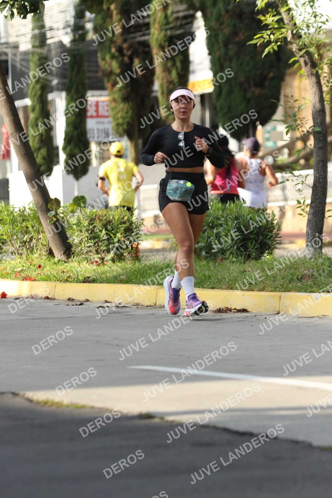 Foto de ADIDAS SPLITS GUADALAJARA 15K / 30K en Av. San Ignacio esquina Av. Ignacio L. Vallarta, Zapopan a las 08:32 · dorsal 2735