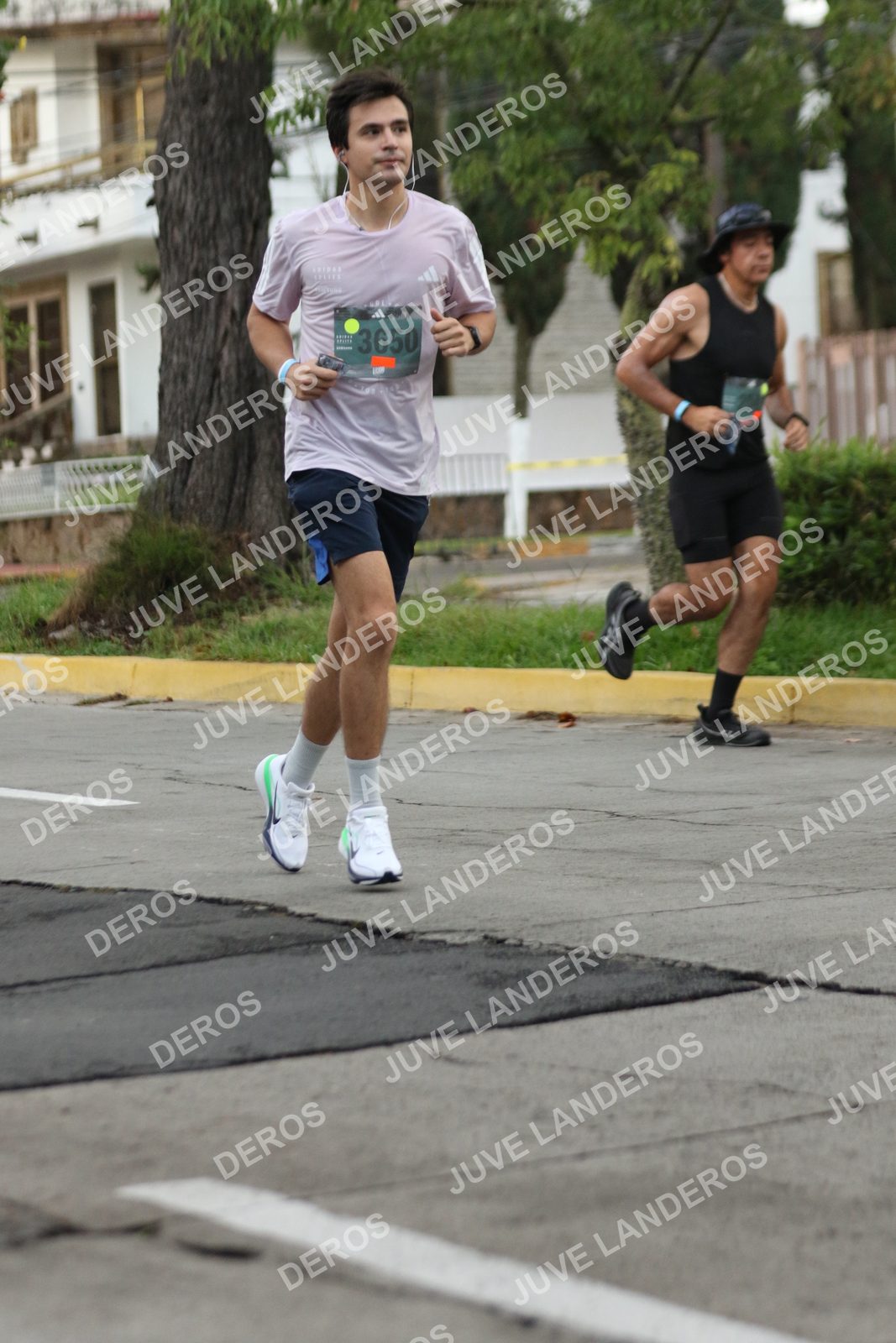 Foto de ADIDAS SPLITS GUADALAJARA 15K / 30K en Av. San Ignacio esquina Av. Ignacio L. Vallarta, Zapopan a las 06:56 · dorsal 3650