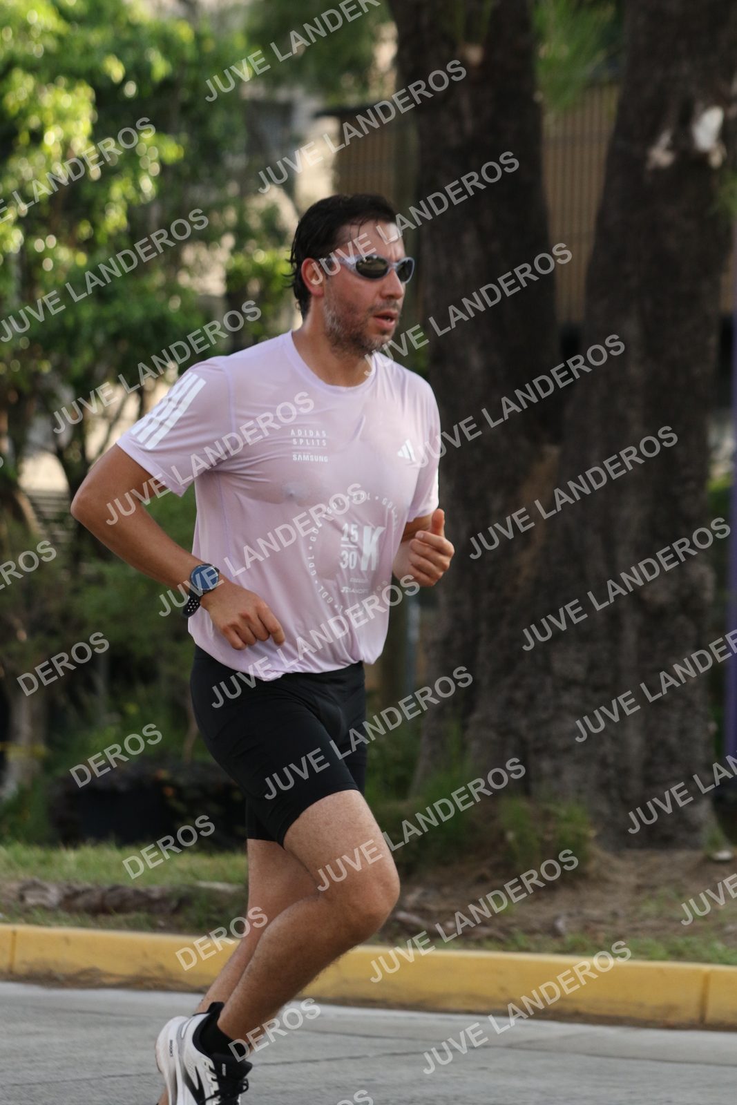 Foto de ADIDAS SPLITS GUADALAJARA 15K / 30K en Av. San Ignacio esquina Av. Ignacio L. Vallarta, Zapopan a las 08:40 · dorsal 30