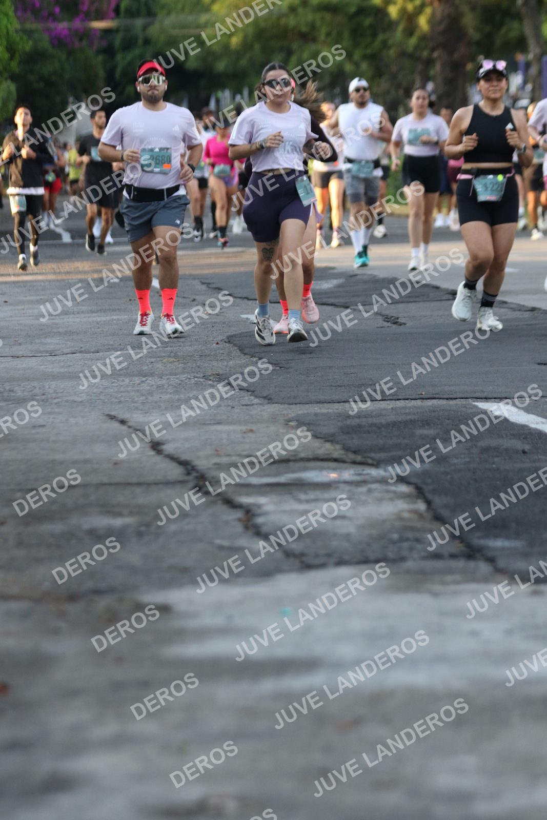 Foto de ADIDAS SPLITS GUADALAJARA 15K / 30K en Av. San Ignacio esquina Av. Ignacio L. Vallarta, Zapopan a las 07:16 · dorsal 2680