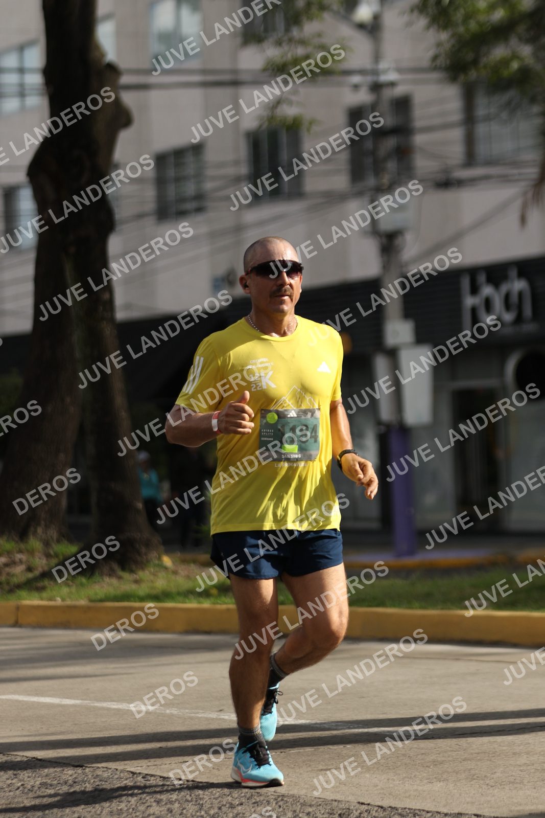 Foto de ADIDAS SPLITS GUADALAJARA 15K / 30K en Av. San Ignacio esquina Av. Ignacio L. Vallarta, Zapopan a las 09:07 · dorsal 1184