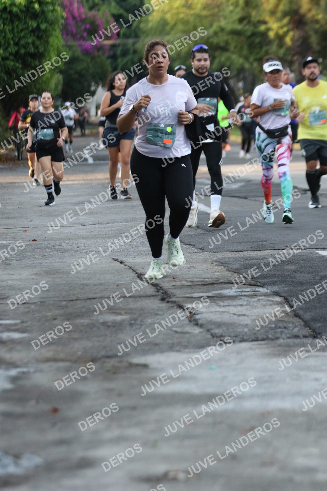 Foto de ADIDAS SPLITS GUADALAJARA 15K / 30K en Av. San Ignacio esquina Av. Ignacio L. Vallarta, Zapopan a las 07:14 · dorsal 30, 15