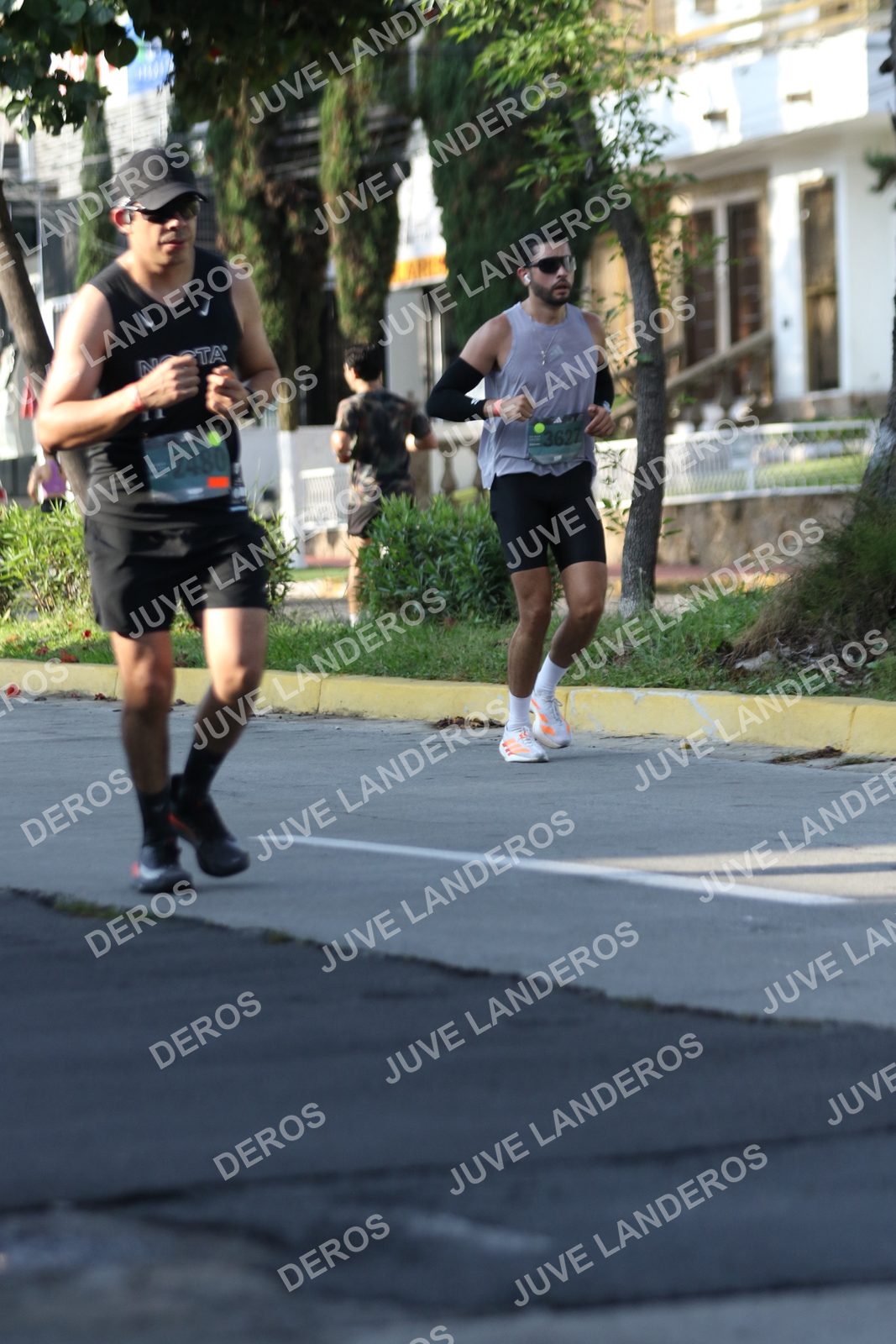Foto de ADIDAS SPLITS GUADALAJARA 15K / 30K en Av. San Ignacio esquina Av. Ignacio L. Vallarta, Zapopan a las 08:24 · dorsal 2480, 3627