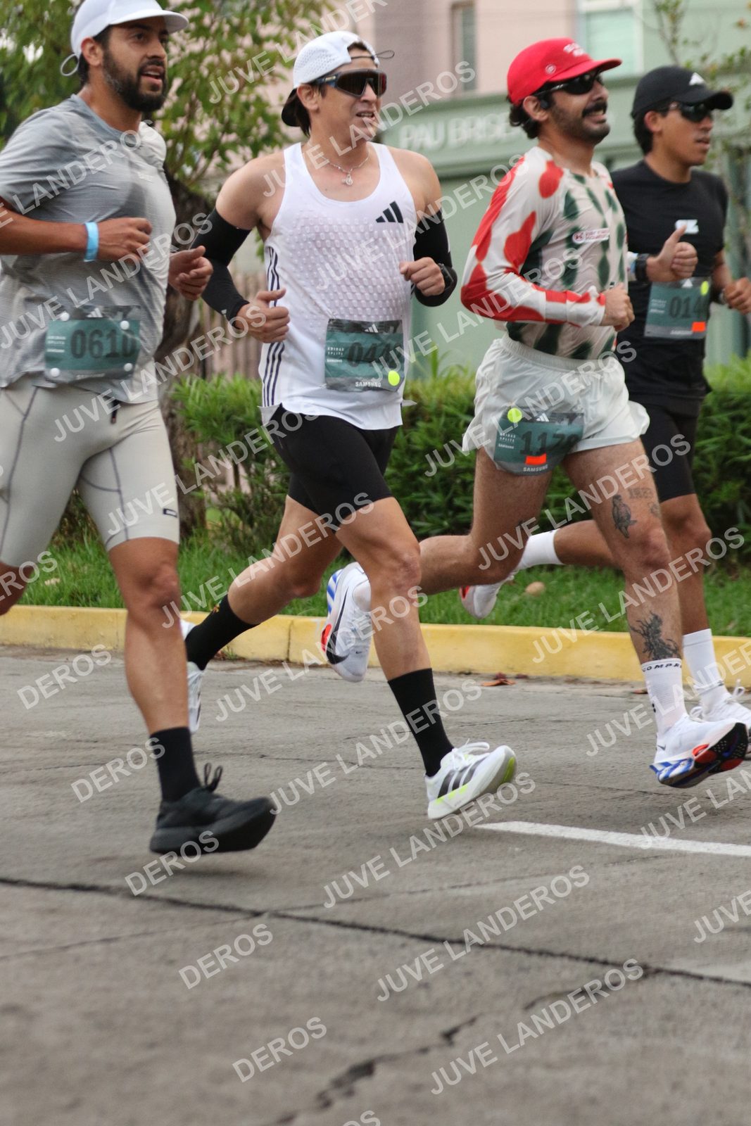 Foto de ADIDAS SPLITS GUADALAJARA 15K / 30K en Av. San Ignacio esquina Av. Ignacio L. Vallarta, Zapopan a las 06:50 · dorsal 442, 610, 14, 117