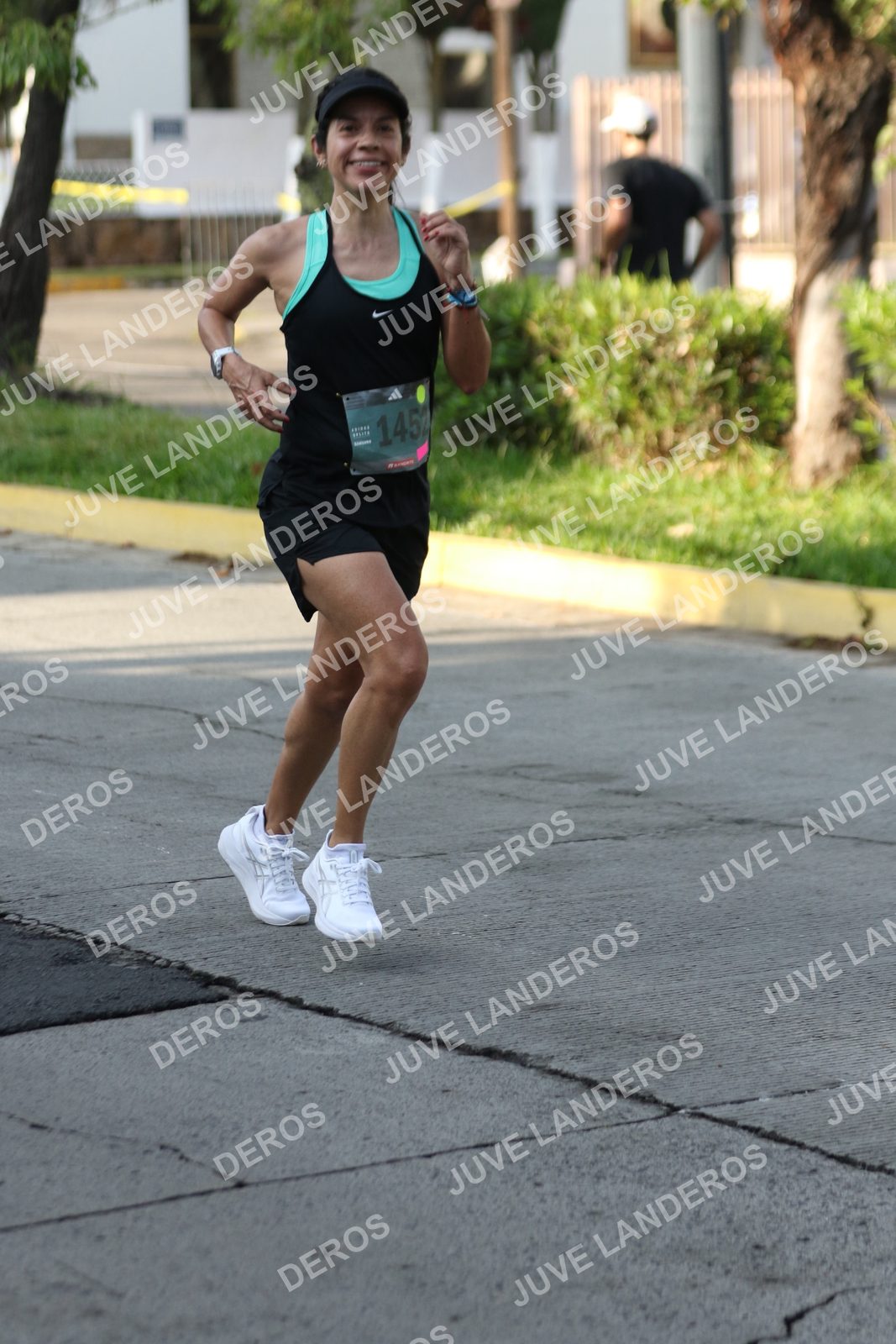 Foto de ADIDAS SPLITS GUADALAJARA 15K / 30K en Av. San Ignacio esquina Av. Ignacio L. Vallarta, Zapopan a las 08:19 · dorsal 1452