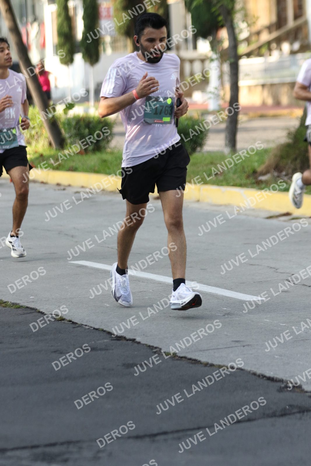 Foto de ADIDAS SPLITS GUADALAJARA 15K / 30K en Av. San Ignacio esquina Av. Ignacio L. Vallarta, Zapopan a las 08:17 · dorsal 1763, 2882