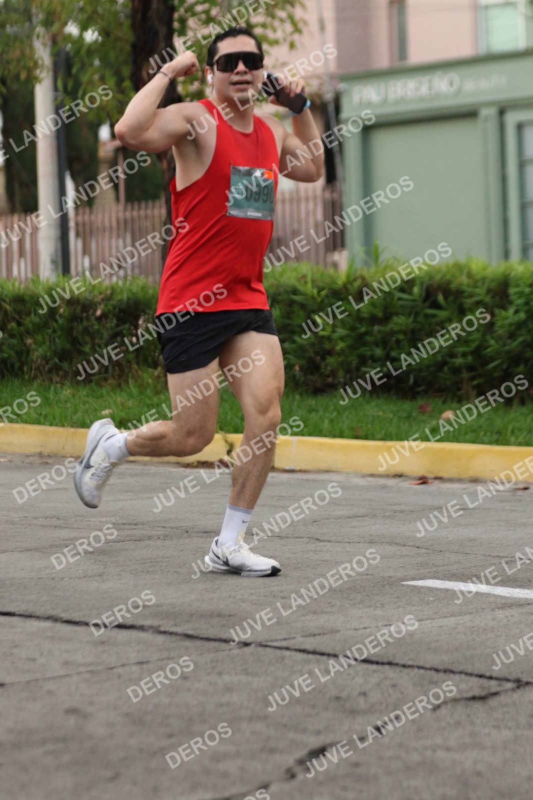 Foto de ADIDAS SPLITS GUADALAJARA 15K / 30K en Av. San Ignacio esquina Av. Ignacio L. Vallarta, Zapopan a las 06:52 · dorsal 990