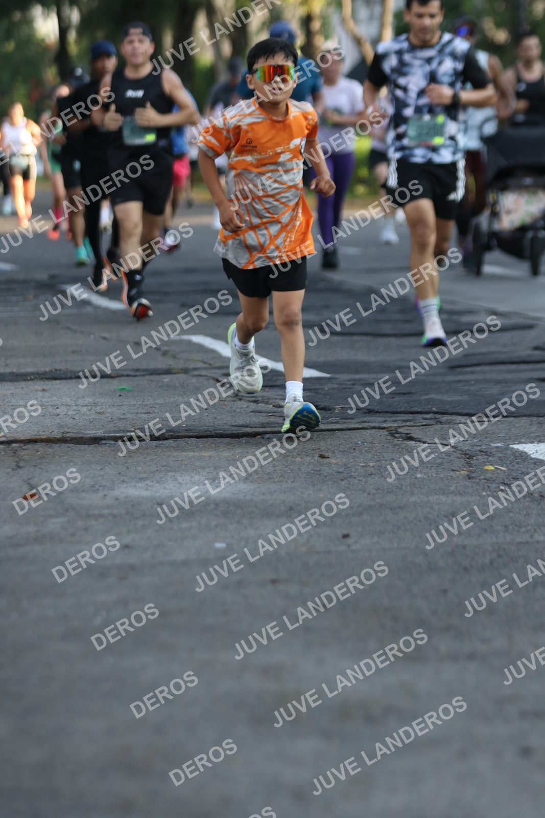 Foto de ADIDAS SPLITS GUADALAJARA 15K / 30K en Av. San Ignacio esquina Av. Ignacio L. Vallarta, Zapopan a las 07:35
