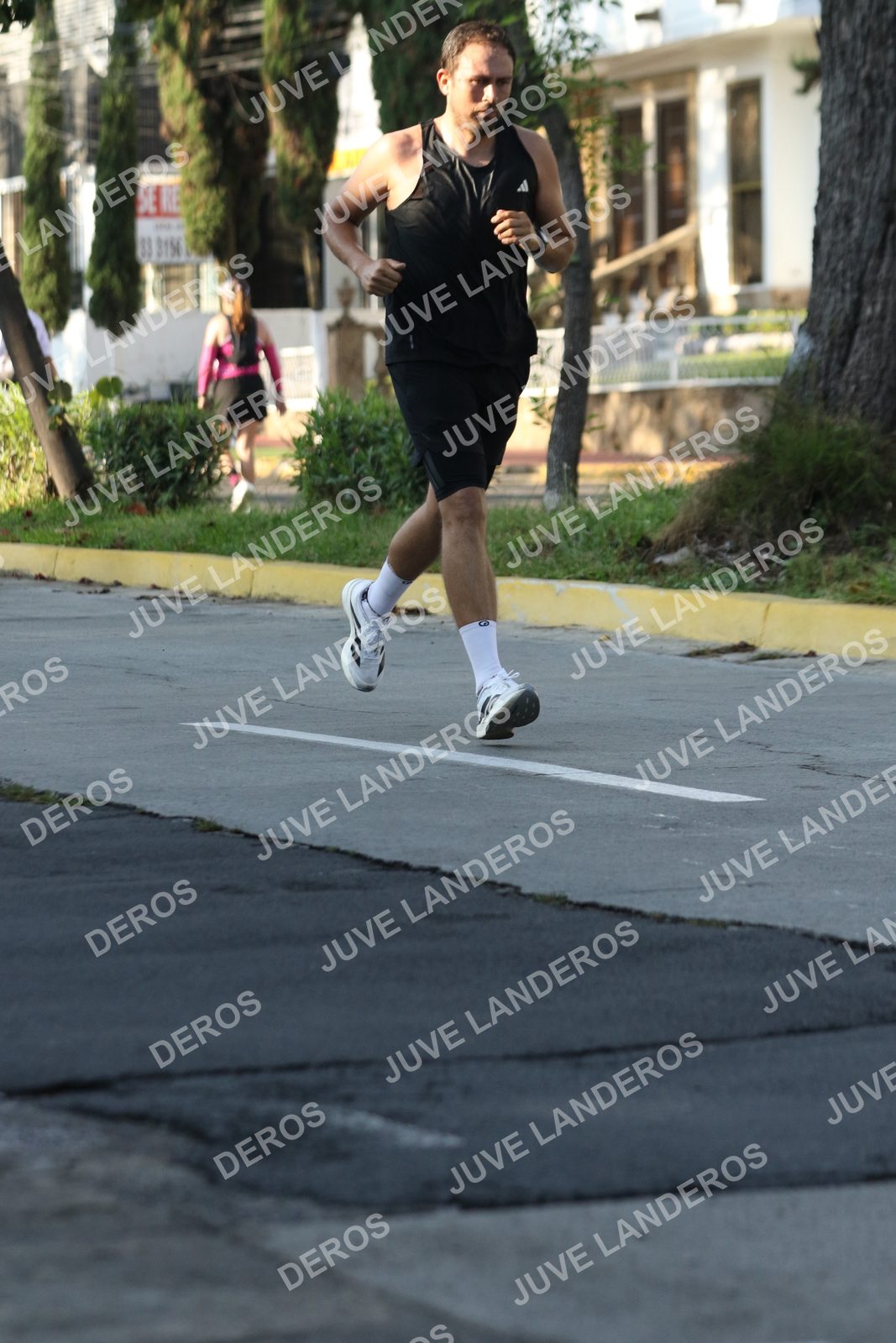 Foto de ADIDAS SPLITS GUADALAJARA 15K / 30K en Av. San Ignacio esquina Av. Ignacio L. Vallarta, Zapopan a las 08:06 · dorsal 3156, 83