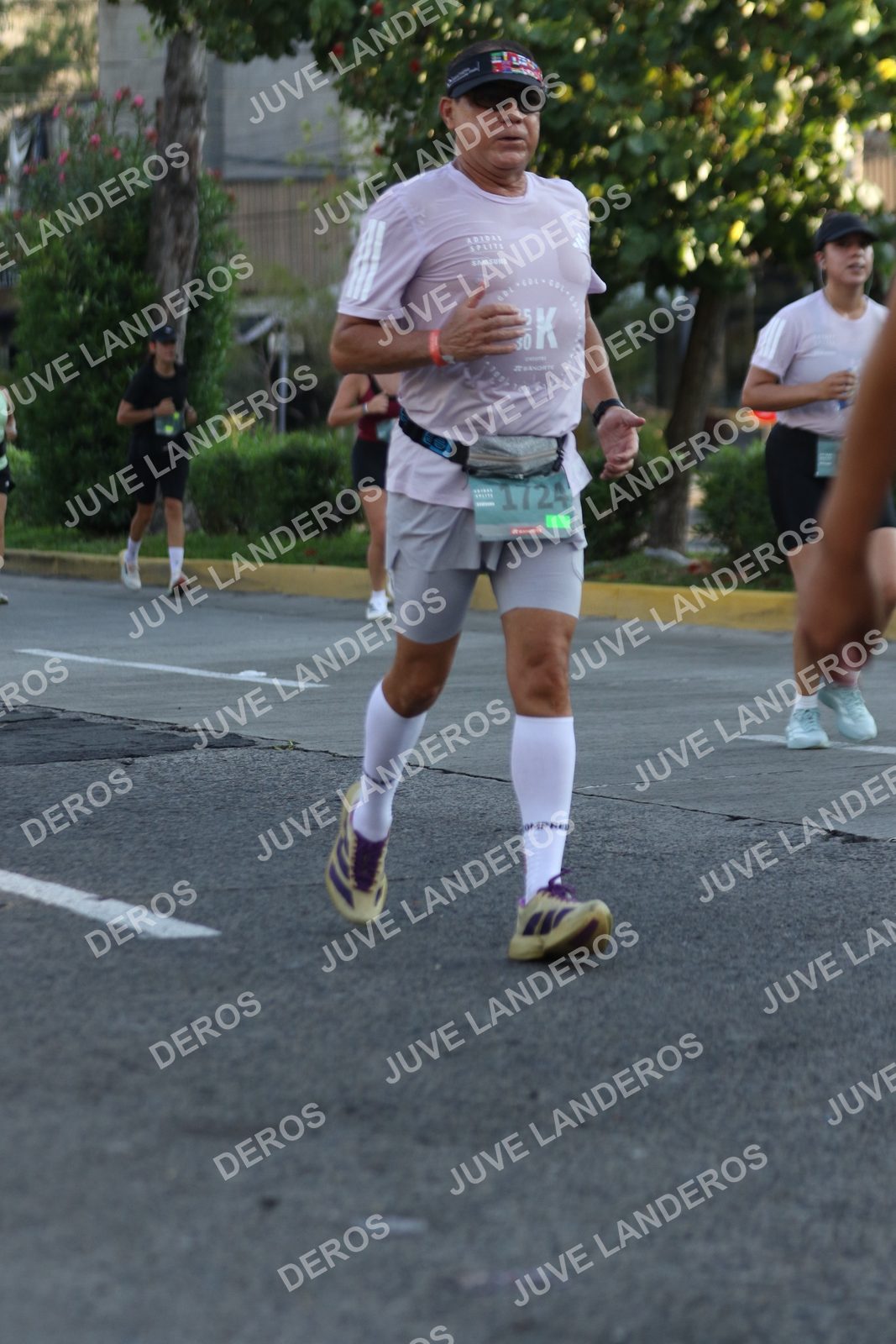Foto de ADIDAS SPLITS GUADALAJARA 15K / 30K en Av. San Ignacio esquina Av. Ignacio L. Vallarta, Zapopan a las 07:46 · dorsal 1724