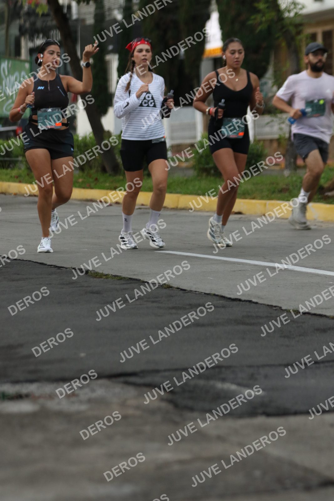 Foto de ADIDAS SPLITS GUADALAJARA 15K / 30K en Av. San Ignacio esquina Av. Ignacio L. Vallarta, Zapopan a las 06:59 · dorsal 1718