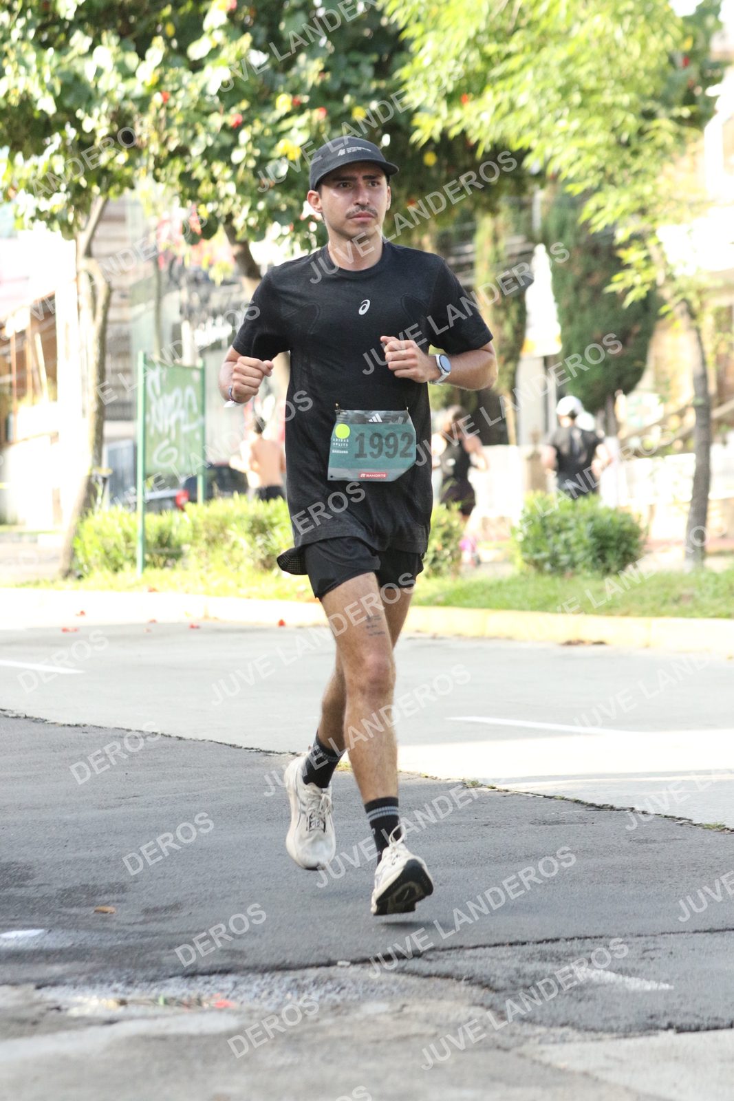 Foto de ADIDAS SPLITS GUADALAJARA 15K / 30K en Av. San Ignacio esquina Av. Ignacio L. Vallarta, Zapopan a las 08:32 · dorsal 1992