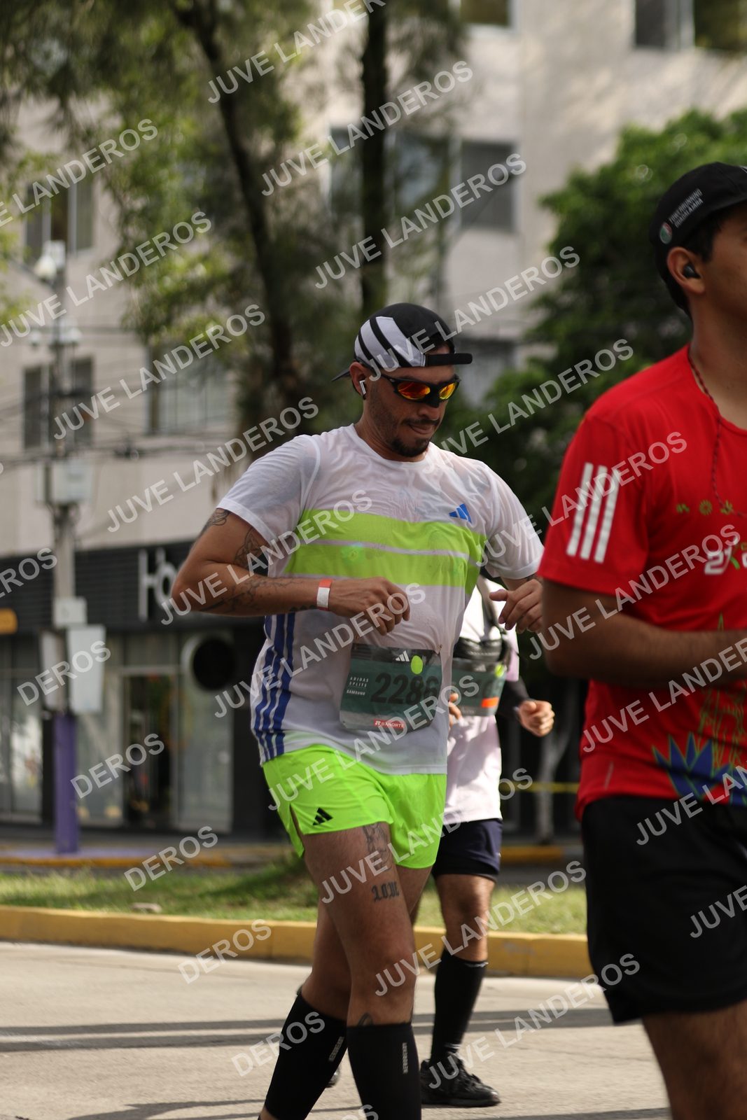 Foto de ADIDAS SPLITS GUADALAJARA 15K / 30K en Av. San Ignacio esquina Av. Ignacio L. Vallarta, Zapopan a las 09:12 · dorsal 2286, 3105