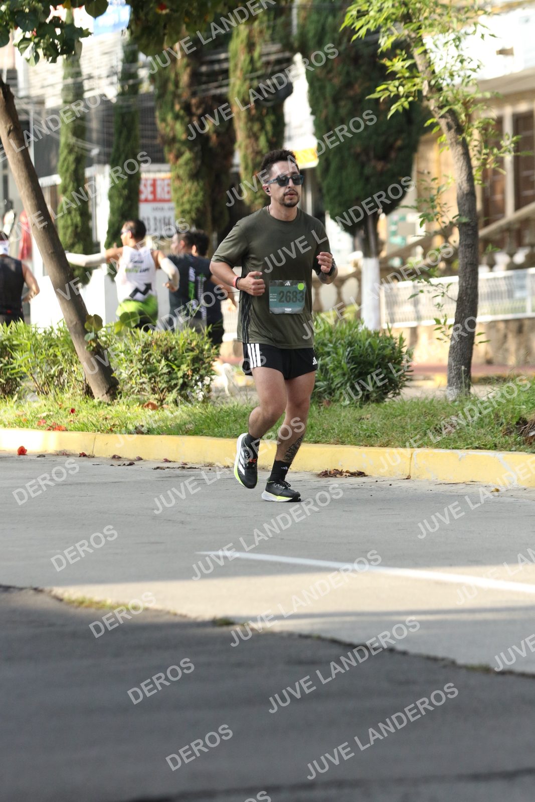 Foto de ADIDAS SPLITS GUADALAJARA 15K / 30K en Av. San Ignacio esquina Av. Ignacio L. Vallarta, Zapopan a las 08:32 · dorsal 2683, 3156