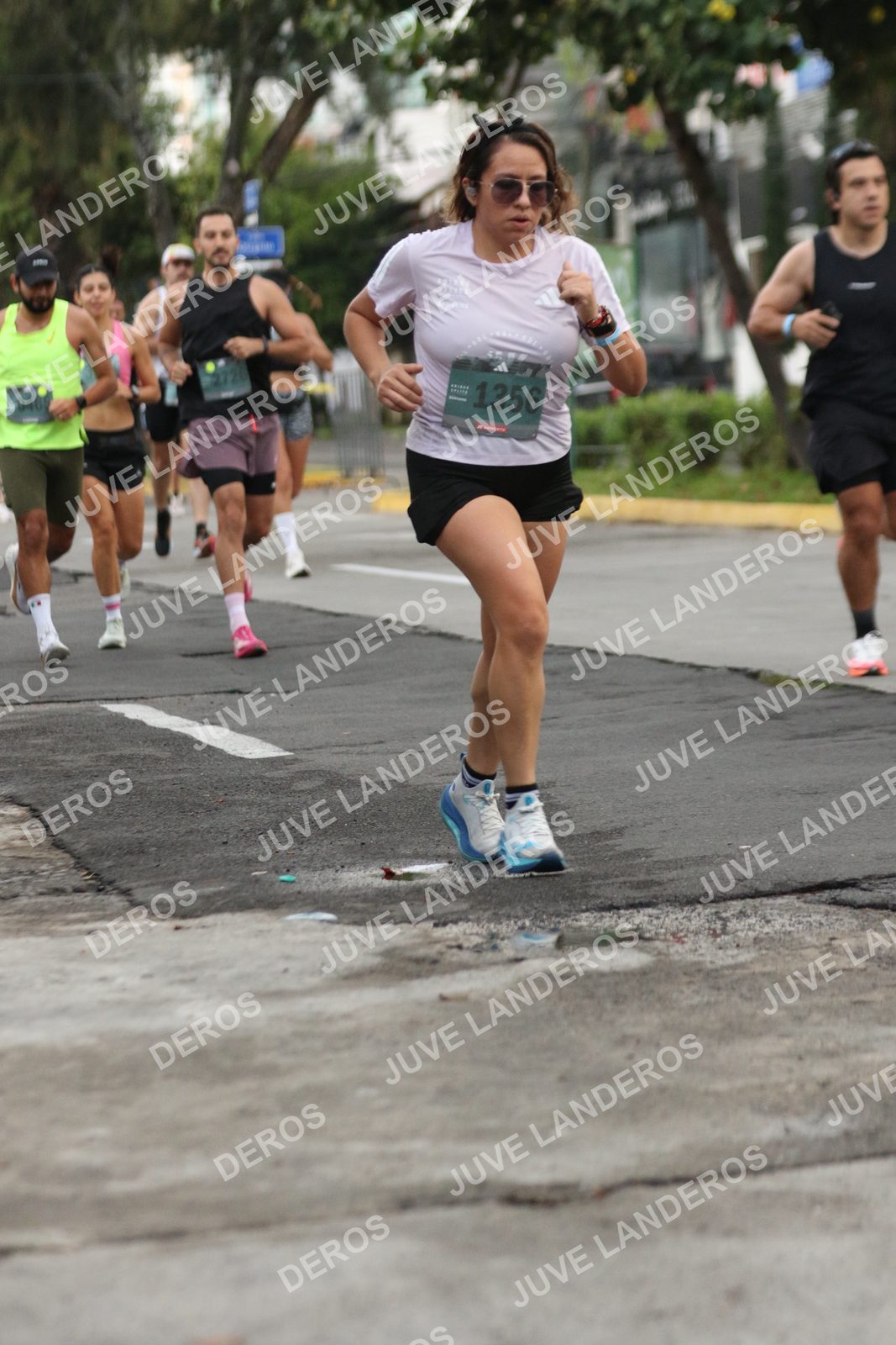 Foto de ADIDAS SPLITS GUADALAJARA 15K / 30K en Av. San Ignacio esquina Av. Ignacio L. Vallarta, Zapopan a las 06:54 · dorsal 1356