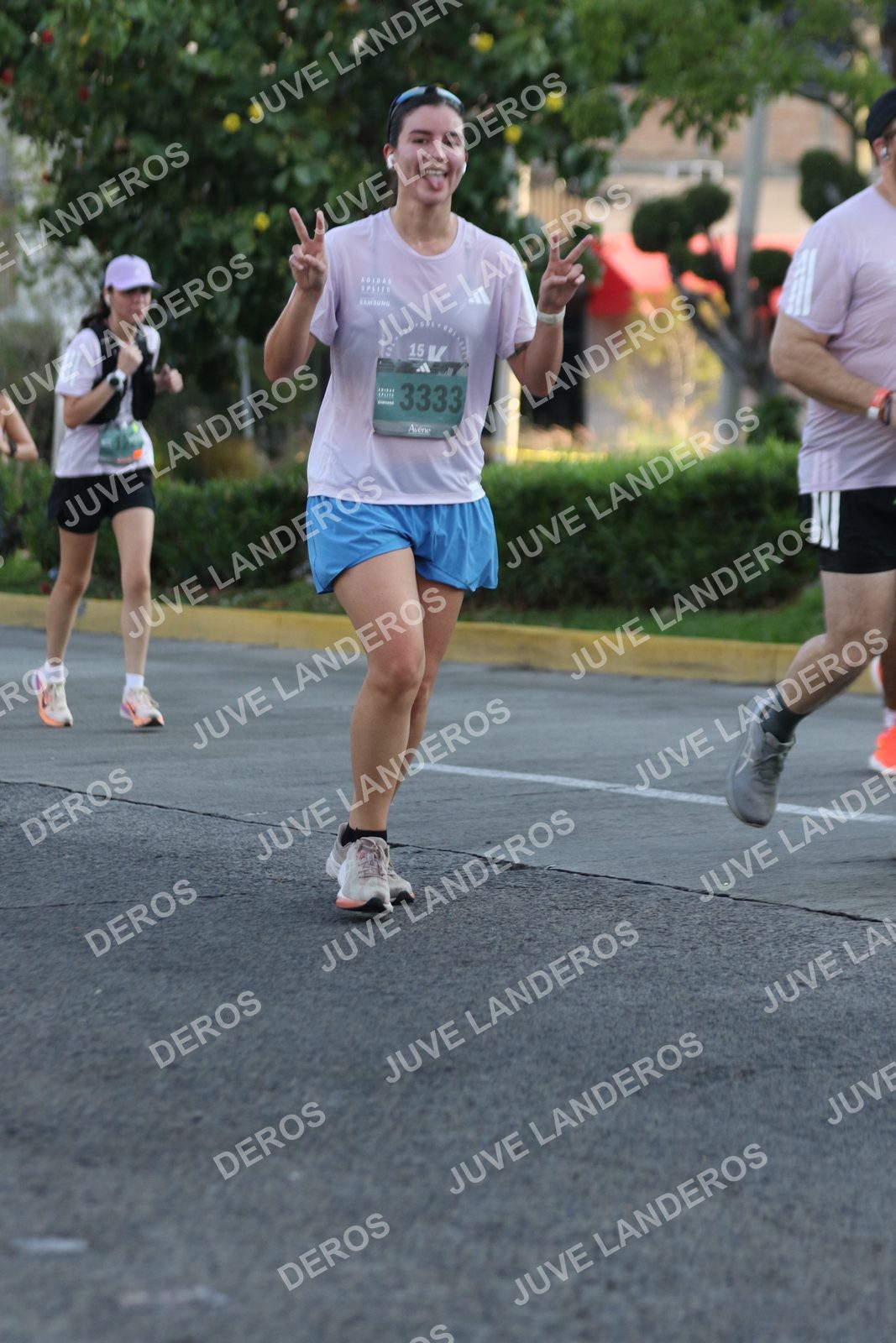 Foto de ADIDAS SPLITS GUADALAJARA 15K / 30K en Av. San Ignacio esquina Av. Ignacio L. Vallarta, Zapopan a las 07:40 · dorsal 3333