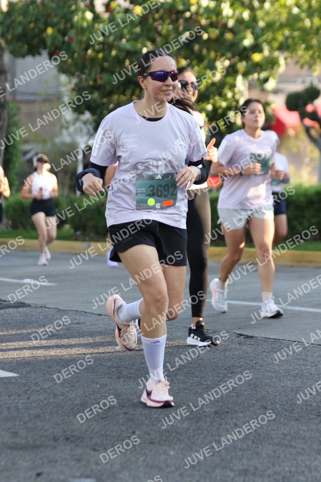 Foto de ADIDAS SPLITS GUADALAJARA 15K / 30K en Av. San Ignacio esquina Av. Ignacio L. Vallarta, Zapopan a las 07:50 · dorsal 3692