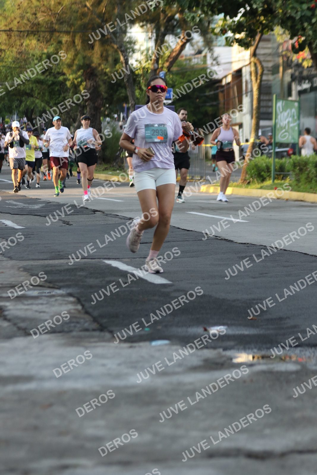 Foto de ADIDAS SPLITS GUADALAJARA 15K / 30K en Av. San Ignacio esquina Av. Ignacio L. Vallarta, Zapopan a las 07:13 · dorsal 2930