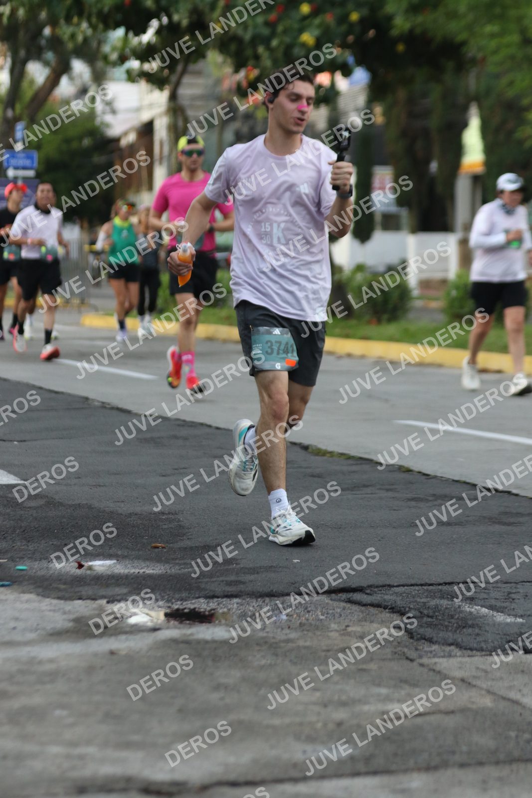 Foto de ADIDAS SPLITS GUADALAJARA 15K / 30K en Av. San Ignacio esquina Av. Ignacio L. Vallarta, Zapopan a las 07:05 · dorsal 15, 30, 3741