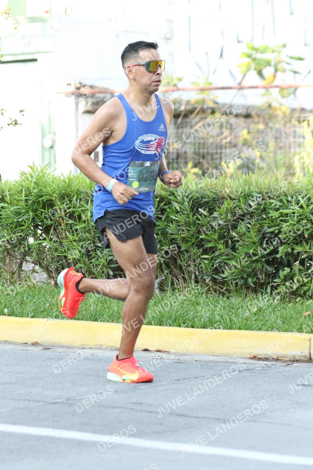 Foto de ADIDAS SPLITS GUADALAJARA 15K / 30K en Av. San Ignacio esquina Av. Ignacio L. Vallarta, Zapopan a las 08:07 · dorsal 299