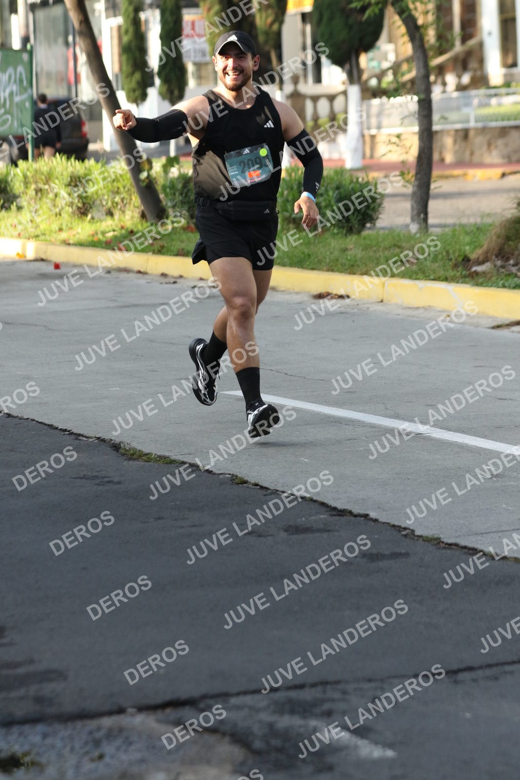 Foto de ADIDAS SPLITS GUADALAJARA 15K / 30K en Av. San Ignacio esquina Av. Ignacio L. Vallarta, Zapopan a las 08:14 · dorsal 2093