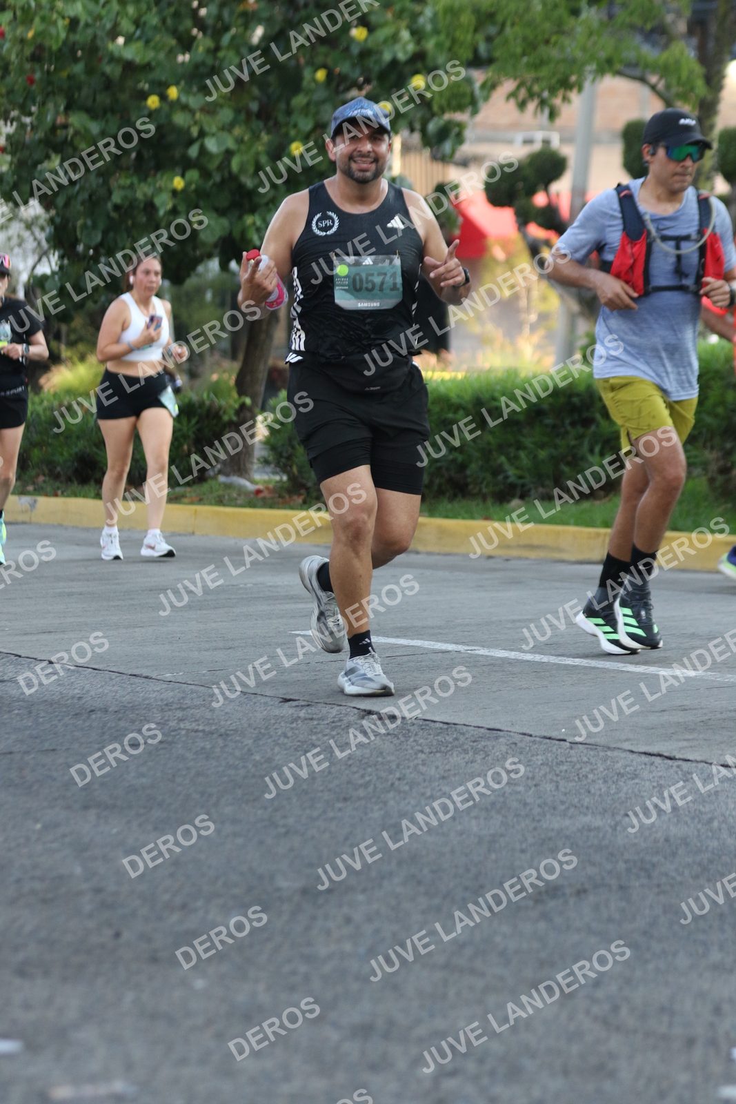 Foto de ADIDAS SPLITS GUADALAJARA 15K / 30K en Av. San Ignacio esquina Av. Ignacio L. Vallarta, Zapopan a las 07:33 · dorsal 571
