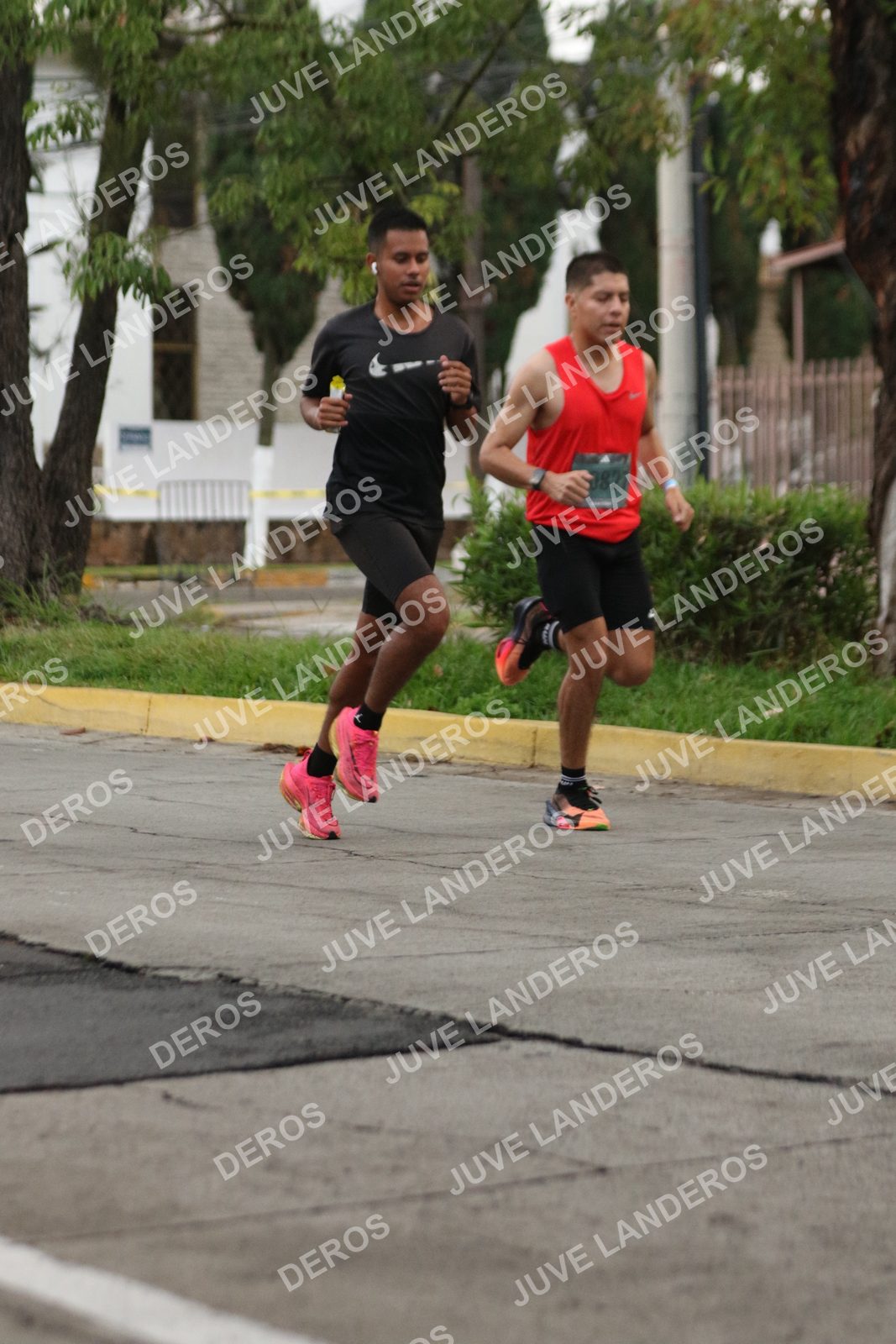 Foto de ADIDAS SPLITS GUADALAJARA 15K / 30K en Av. San Ignacio esquina Av. Ignacio L. Vallarta, Zapopan a las 06:50 · dorsal 827