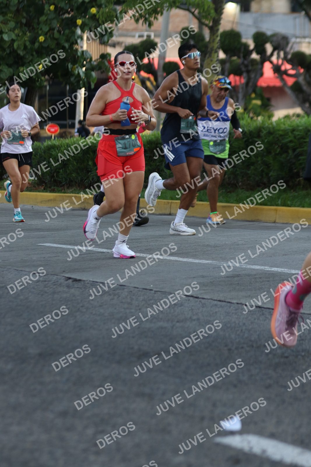 Foto de ADIDAS SPLITS GUADALAJARA 15K / 30K en Av. San Ignacio esquina Av. Ignacio L. Vallarta, Zapopan a las 07:33 · dorsal 204, 114