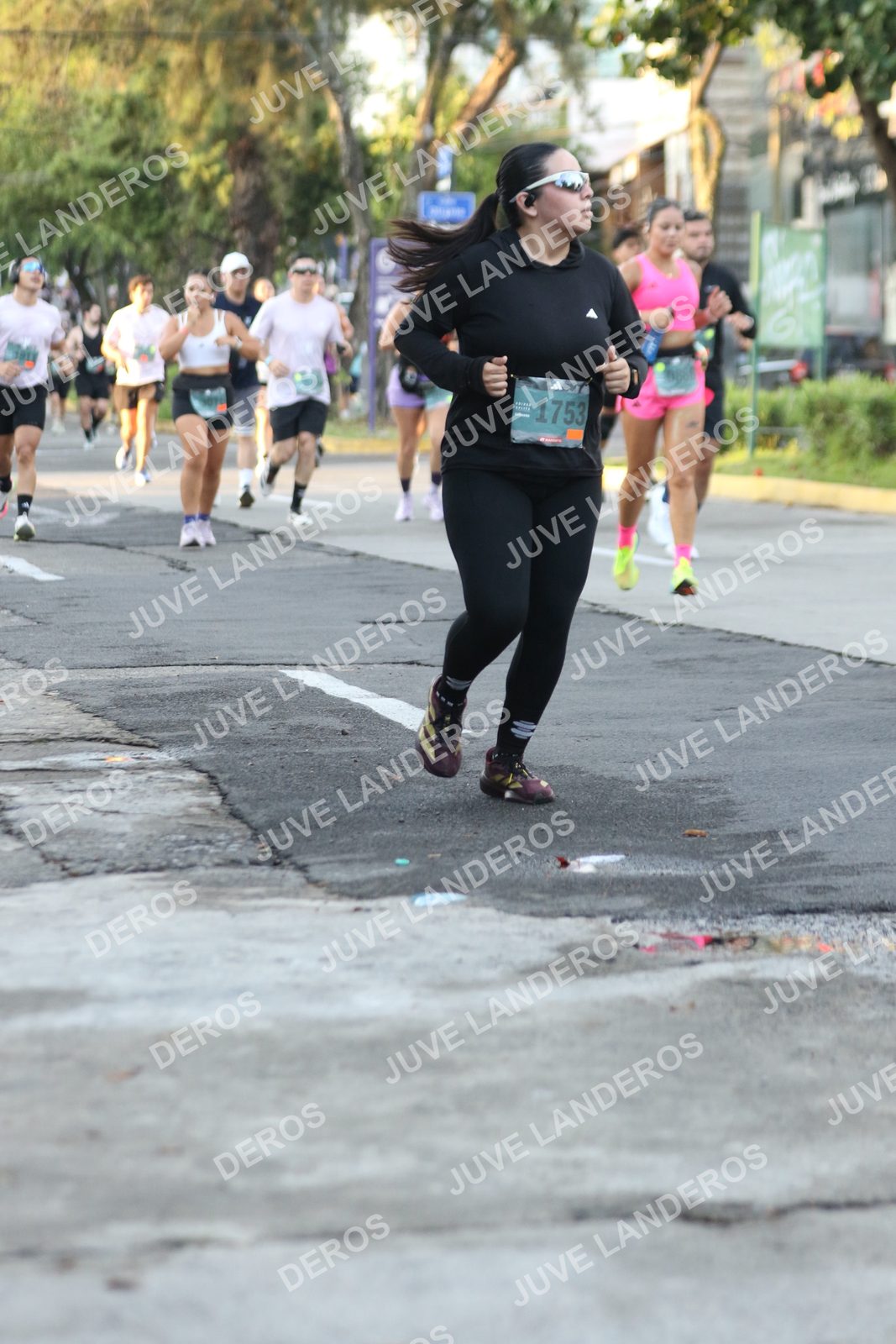 Foto de ADIDAS SPLITS GUADALAJARA 15K / 30K en Av. San Ignacio esquina Av. Ignacio L. Vallarta, Zapopan a las 07:13 · dorsal 1753