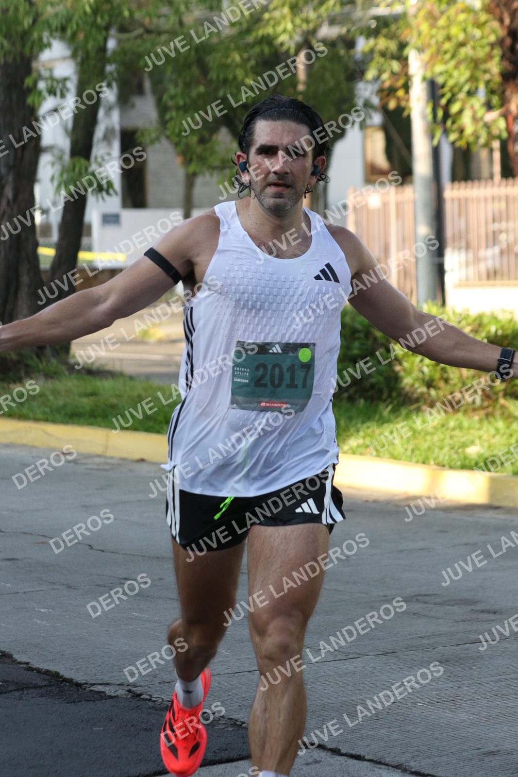 Foto de ADIDAS SPLITS GUADALAJARA 15K / 30K en Av. San Ignacio esquina Av. Ignacio L. Vallarta, Zapopan a las 08:11 · dorsal 2017