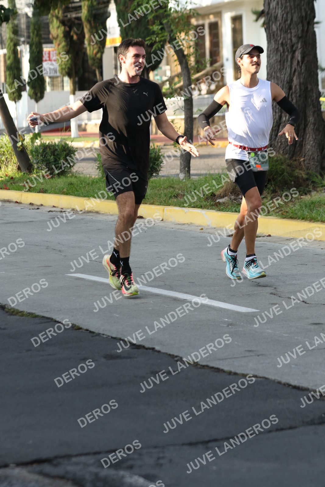 Foto de ADIDAS SPLITS GUADALAJARA 15K / 30K en Av. San Ignacio esquina Av. Ignacio L. Vallarta, Zapopan a las 08:13 · dorsal 2255