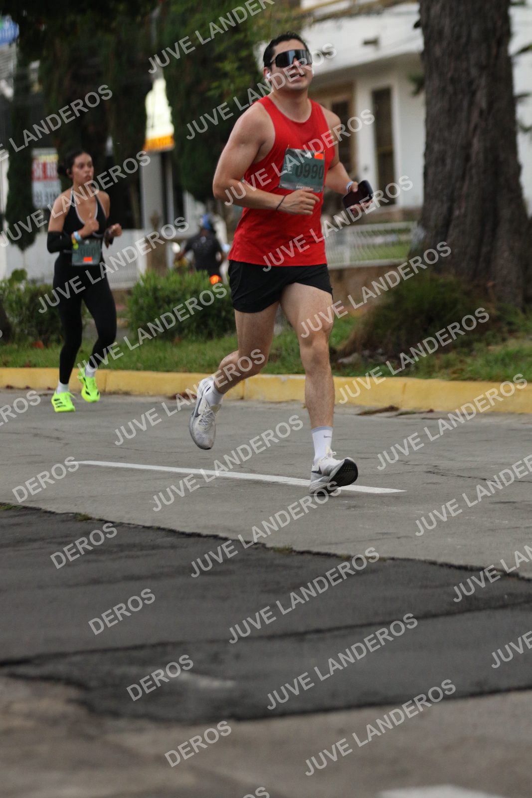 Foto de ADIDAS SPLITS GUADALAJARA 15K / 30K en Av. San Ignacio esquina Av. Ignacio L. Vallarta, Zapopan a las 06:52 · dorsal 990