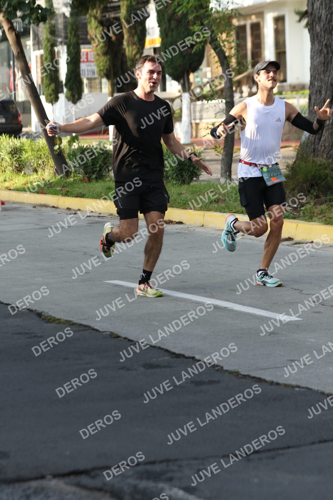 Foto de ADIDAS SPLITS GUADALAJARA 15K / 30K en Av. San Ignacio esquina Av. Ignacio L. Vallarta, Zapopan a las 08:13 · dorsal 2255
