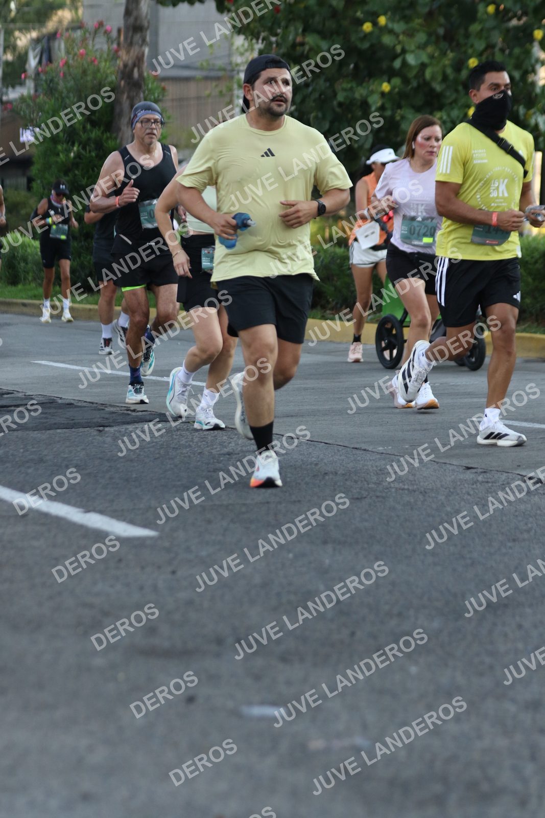 Foto de ADIDAS SPLITS GUADALAJARA 15K / 30K en Av. San Ignacio esquina Av. Ignacio L. Vallarta, Zapopan a las 07:35 · dorsal 720