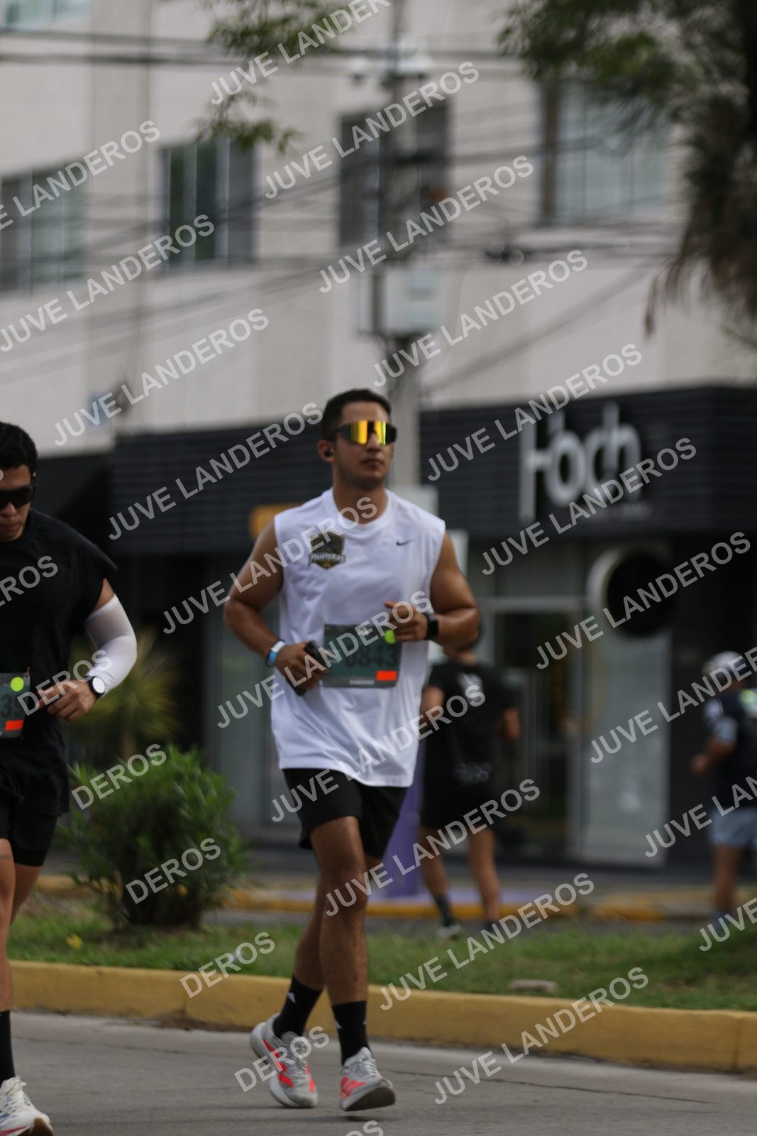 Foto de ADIDAS SPLITS GUADALAJARA 15K / 30K en Av. San Ignacio esquina Av. Ignacio L. Vallarta, Zapopan a las 09:03 · dorsal 843, 39
