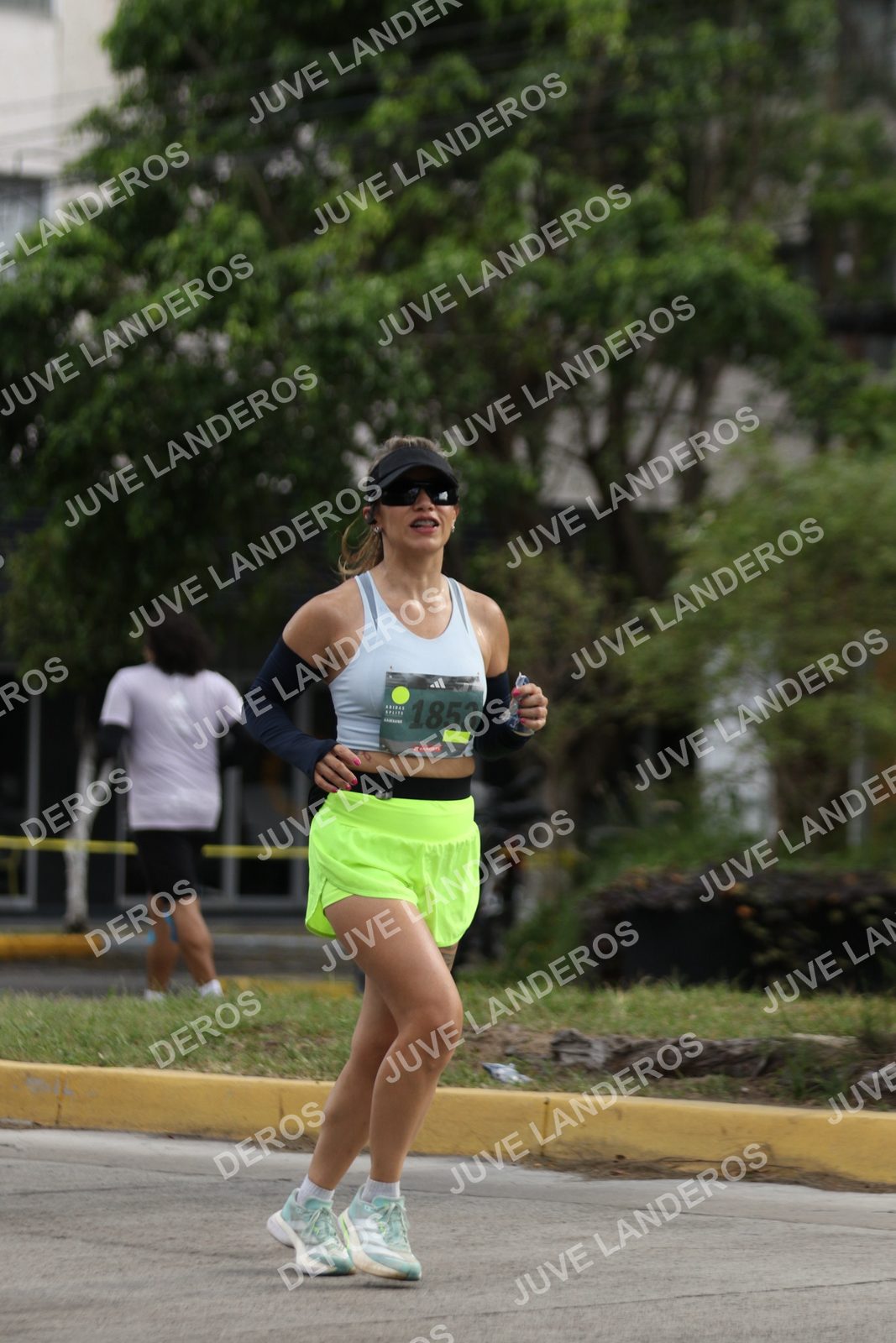 Foto de ADIDAS SPLITS GUADALAJARA 15K / 30K en Av. San Ignacio esquina Av. Ignacio L. Vallarta, Zapopan a las 09:03 · dorsal 1853