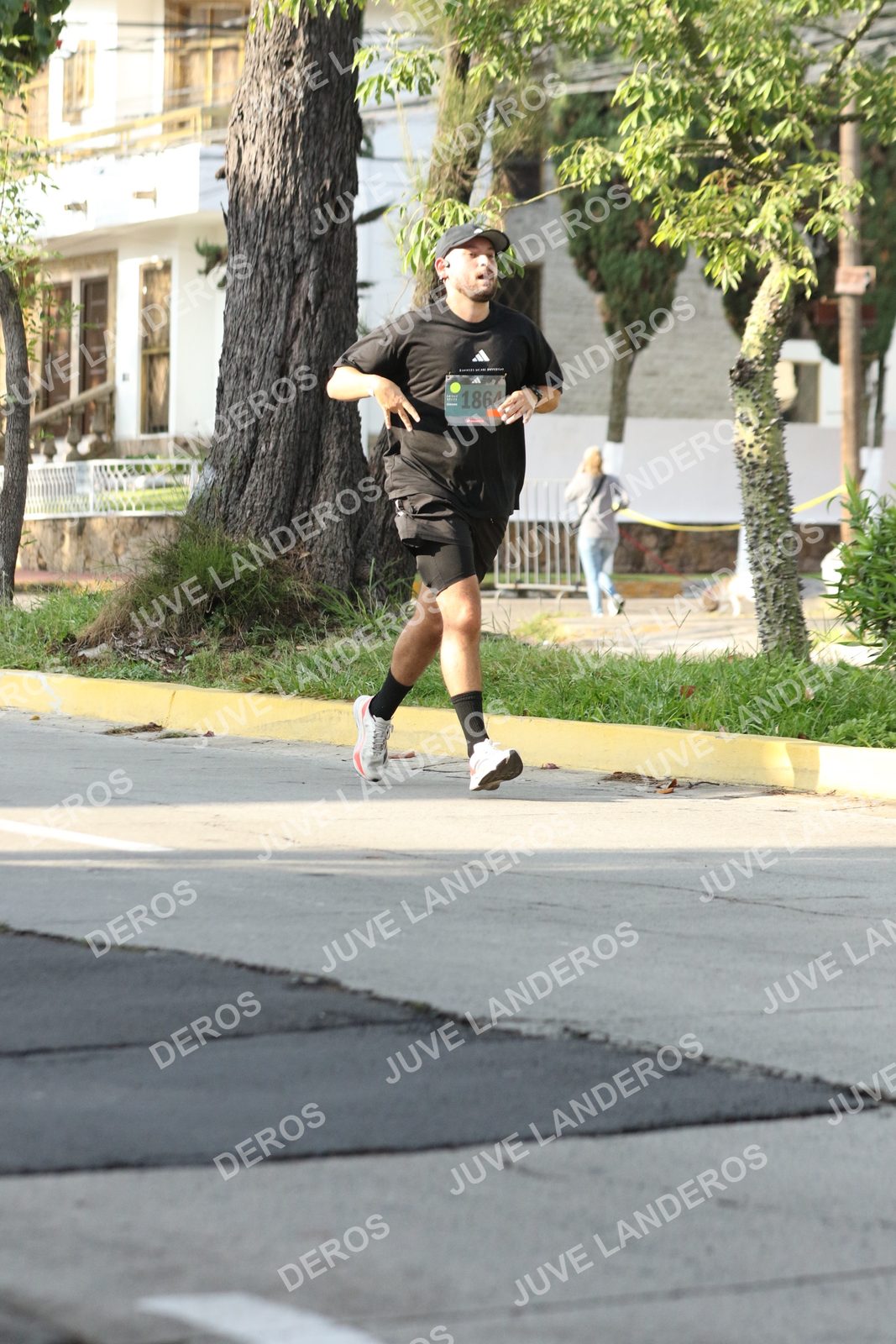 Foto de ADIDAS SPLITS GUADALAJARA 15K / 30K en Av. San Ignacio esquina Av. Ignacio L. Vallarta, Zapopan a las 08:28 · dorsal 1864