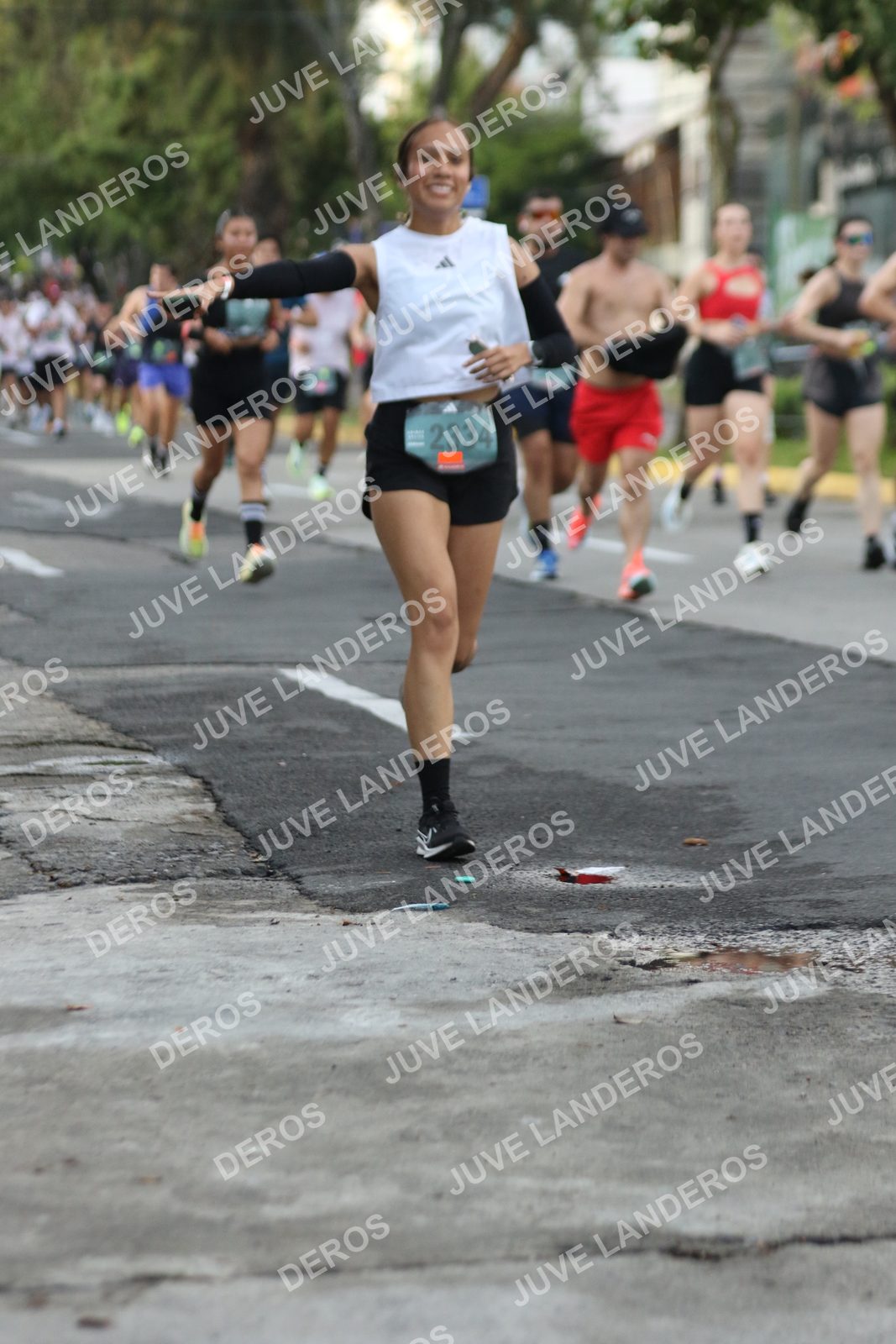 Foto de ADIDAS SPLITS GUADALAJARA 15K / 30K en Av. San Ignacio esquina Av. Ignacio L. Vallarta, Zapopan a las 07:05 · dorsal 2334