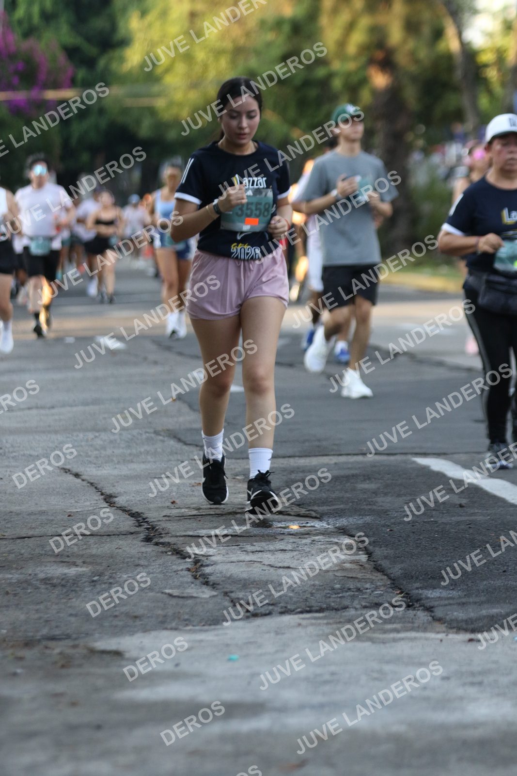 Foto de ADIDAS SPLITS GUADALAJARA 15K / 30K en Av. San Ignacio esquina Av. Ignacio L. Vallarta, Zapopan a las 07:19 · dorsal 3558