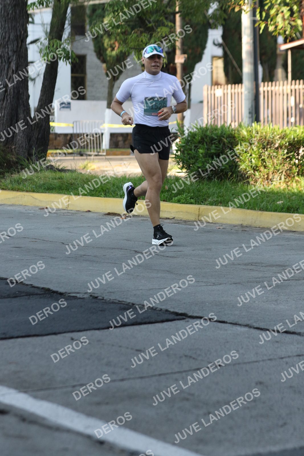 Foto de ADIDAS SPLITS GUADALAJARA 15K / 30K en Av. San Ignacio esquina Av. Ignacio L. Vallarta, Zapopan a las 08:03 · dorsal 1526