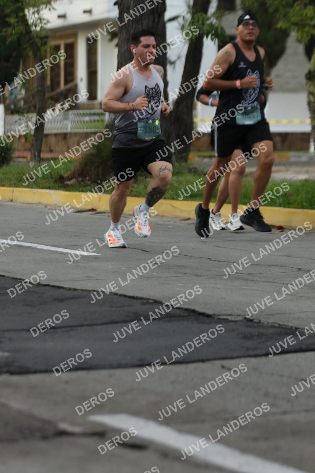 Foto de ADIDAS SPLITS GUADALAJARA 15K / 30K en Av. San Ignacio esquina Av. Ignacio L. Vallarta, Zapopan a las 07:01 · dorsal 1805, 657