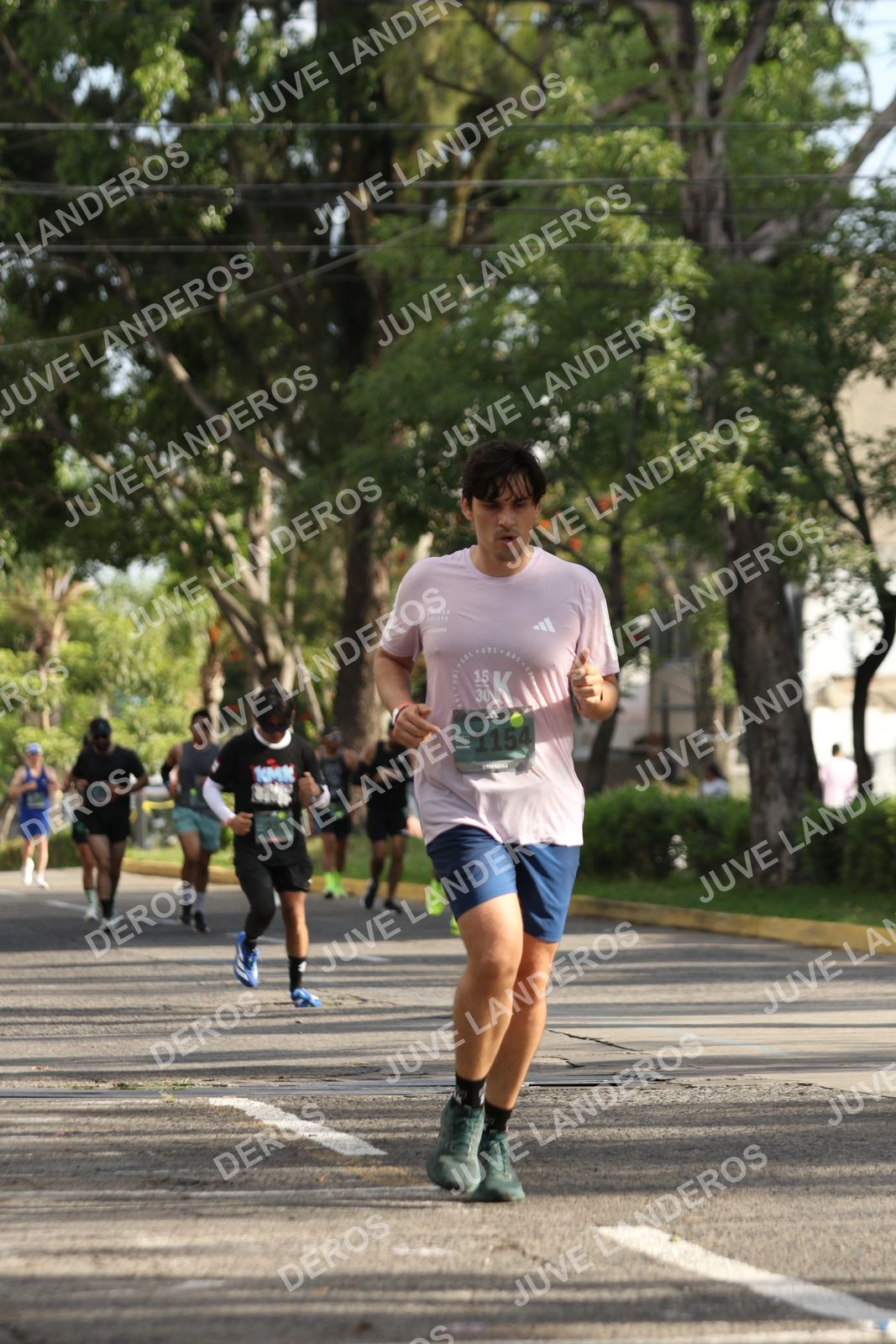 Foto de ADIDAS SPLITS GUADALAJARA 15K / 30K en Av. San Ignacio esquina Av. Ignacio L. Vallarta, Zapopan a las 08:55 · dorsal 1154, 30